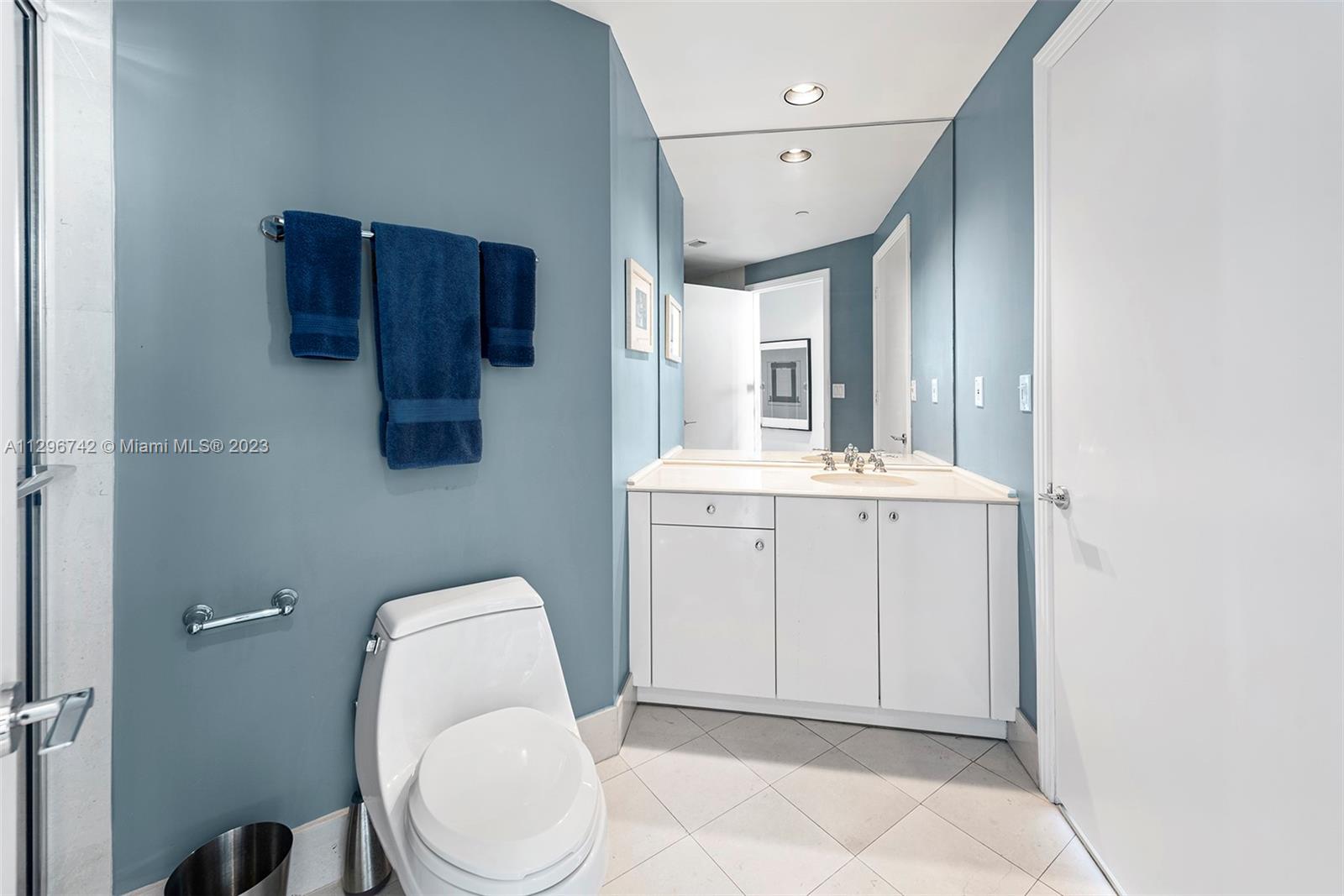 PORTOFINO TOWER CONDO - Residential