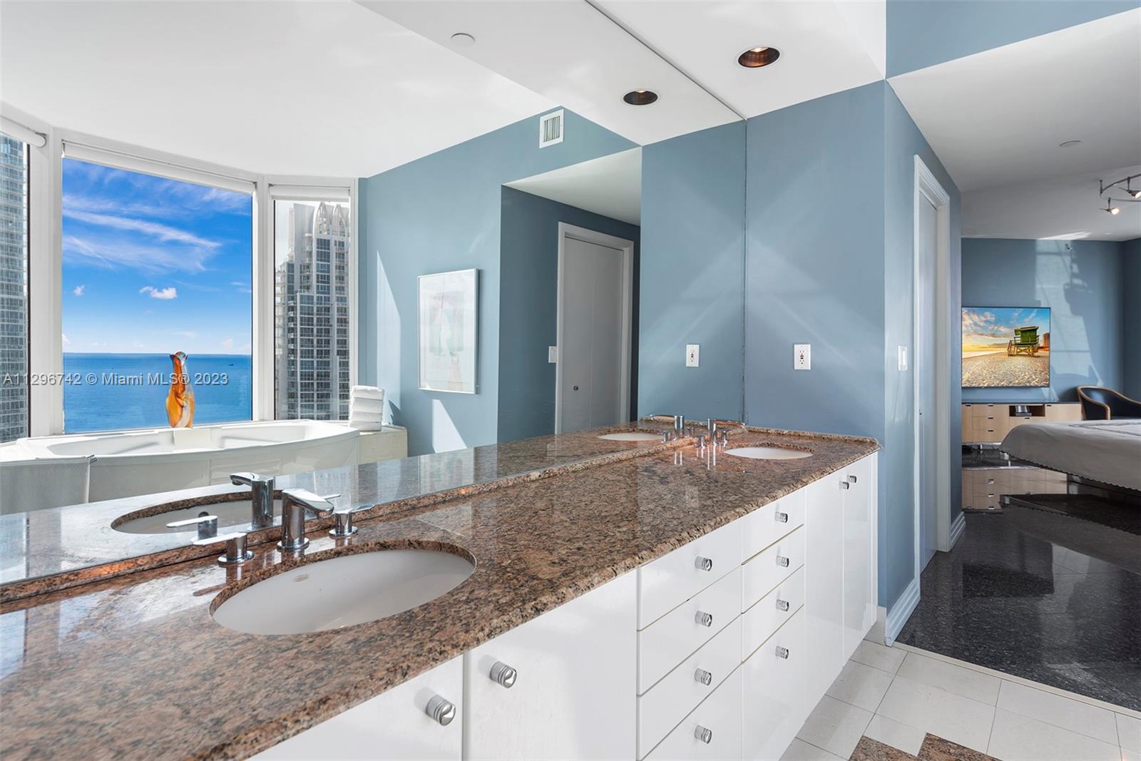 PORTOFINO TOWER CONDO - Residential