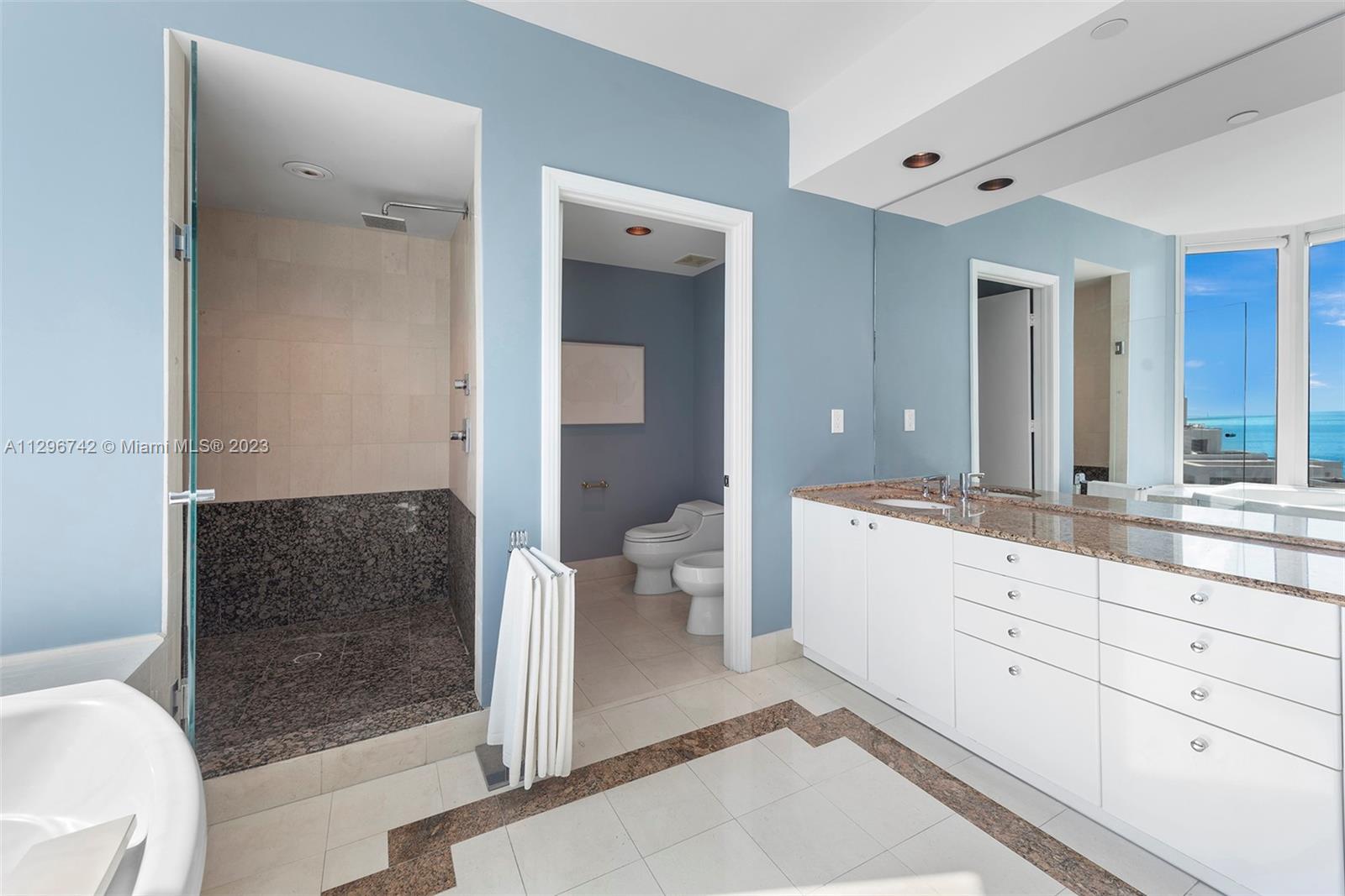 PORTOFINO TOWER CONDO - Residential