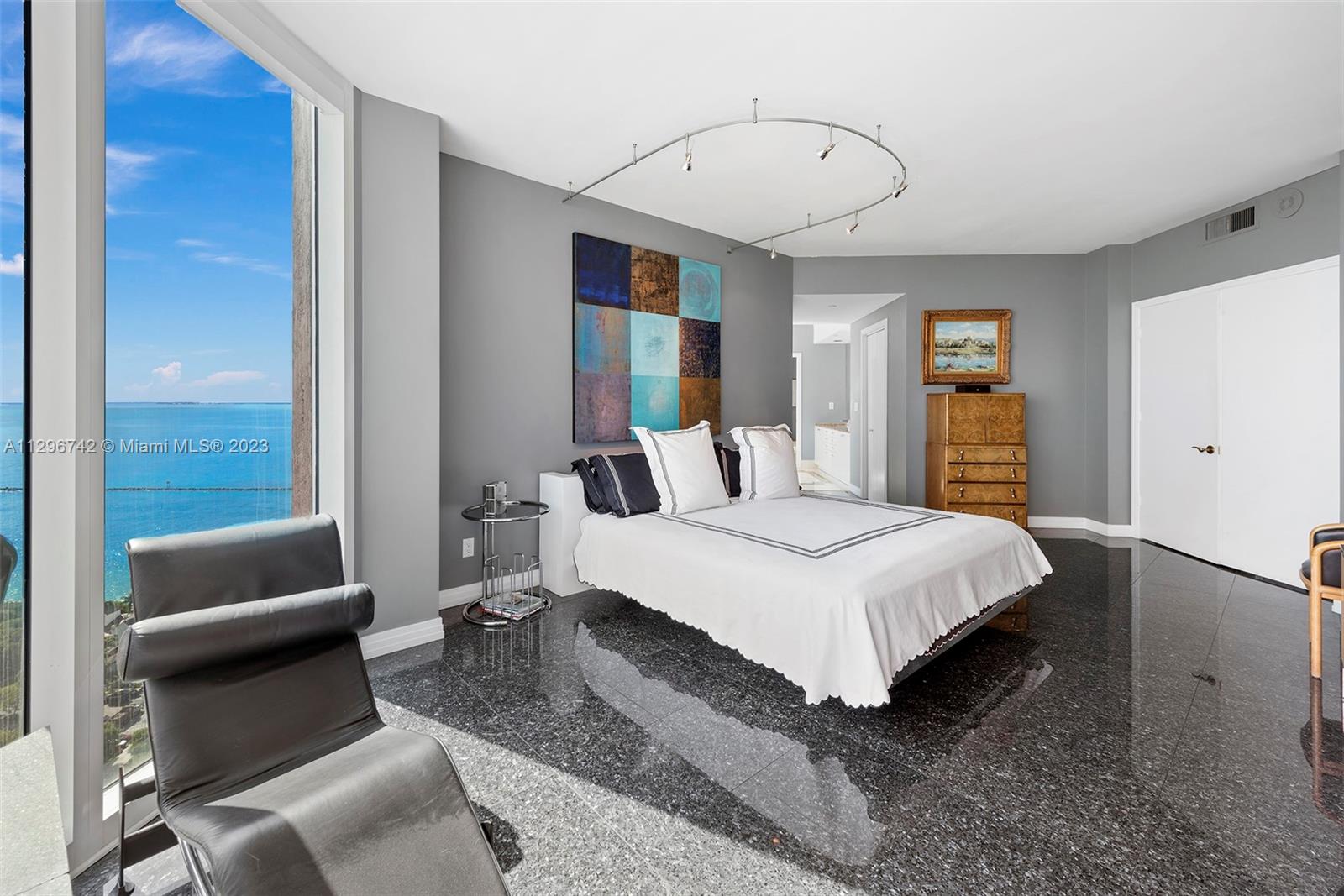 PORTOFINO TOWER CONDO - Residential