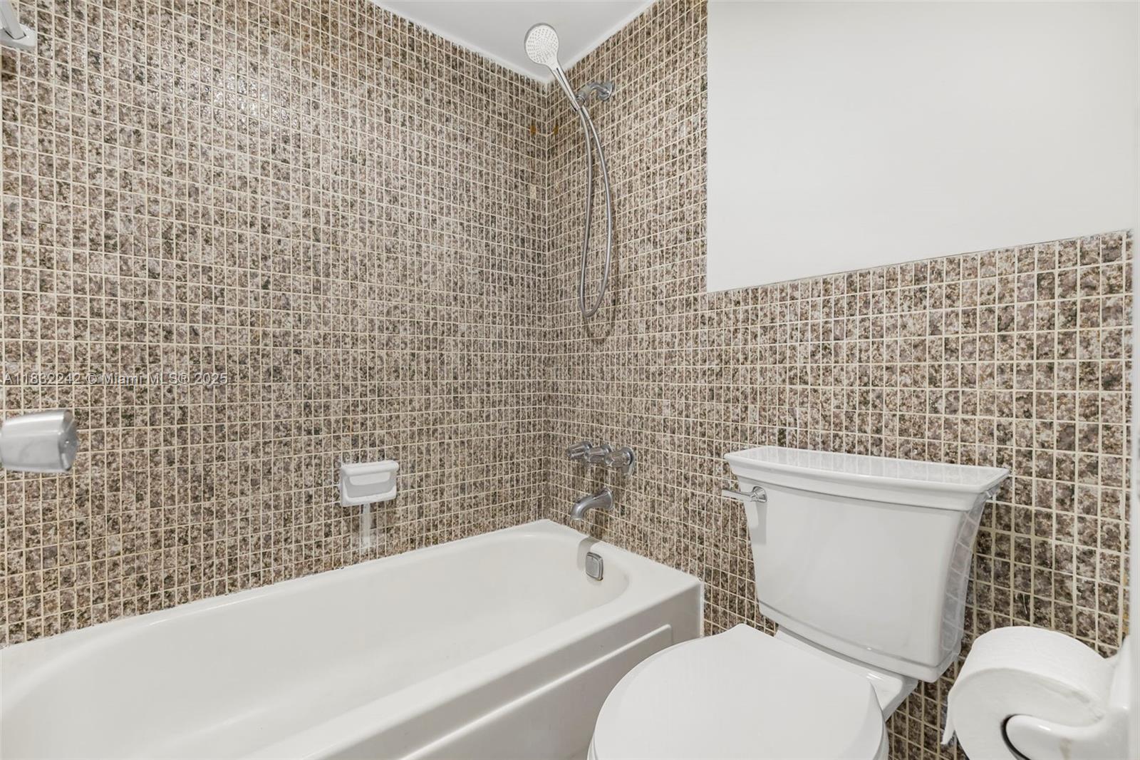 VILLA CAPRI CONDO - Residential