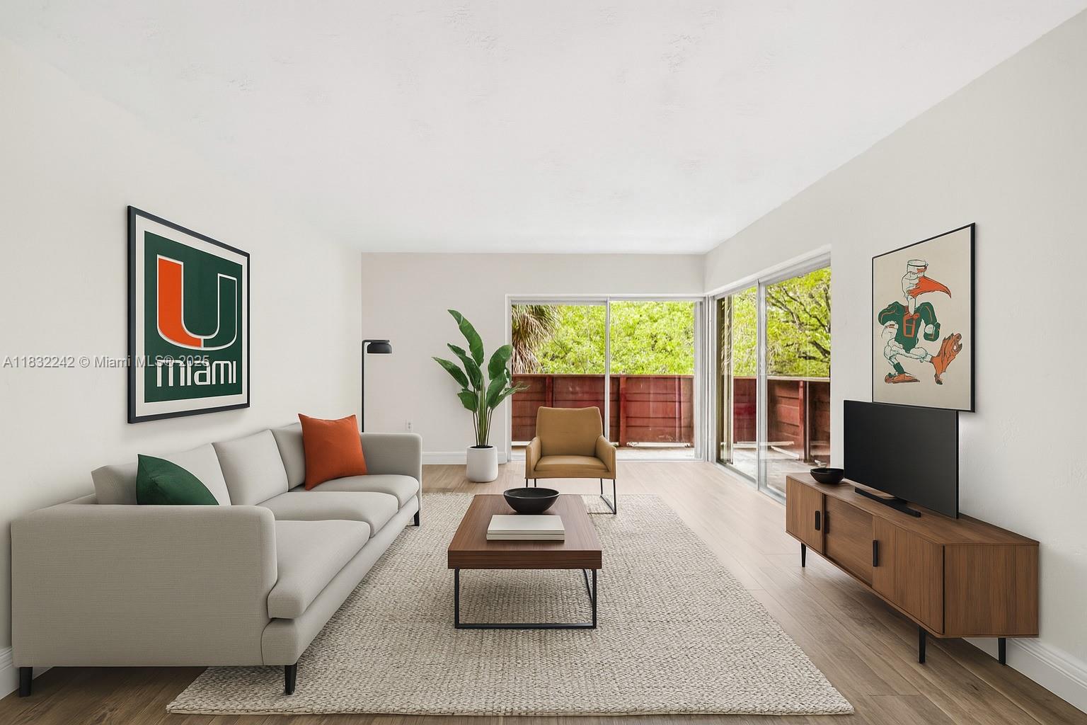 1205 Mariposa Ave 308