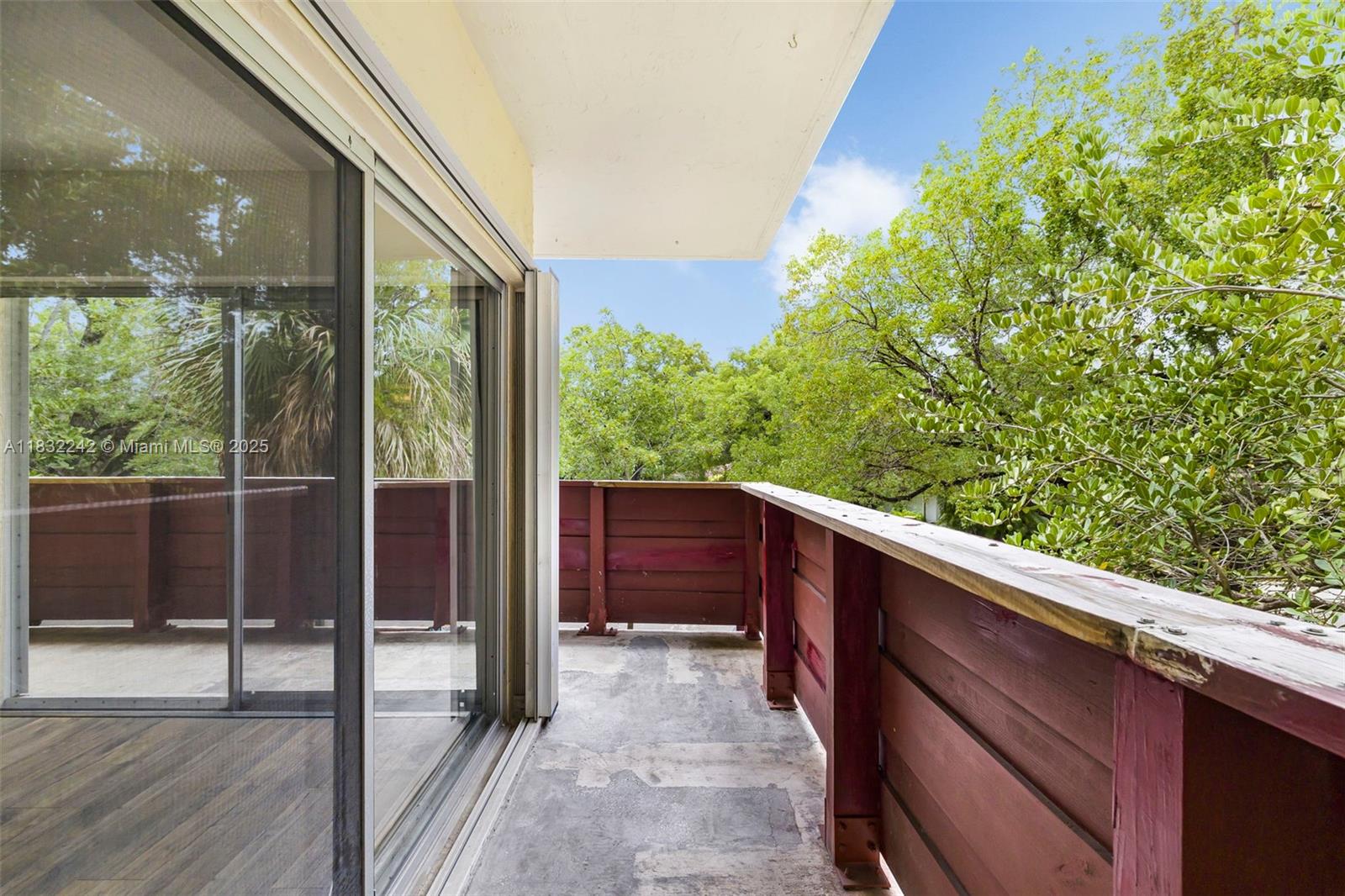 VILLA CAPRI CONDO - Residential