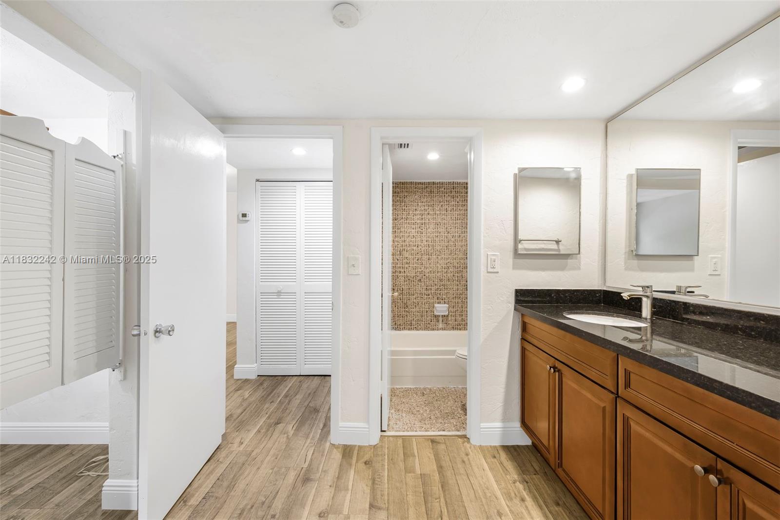 VILLA CAPRI CONDO - Residential