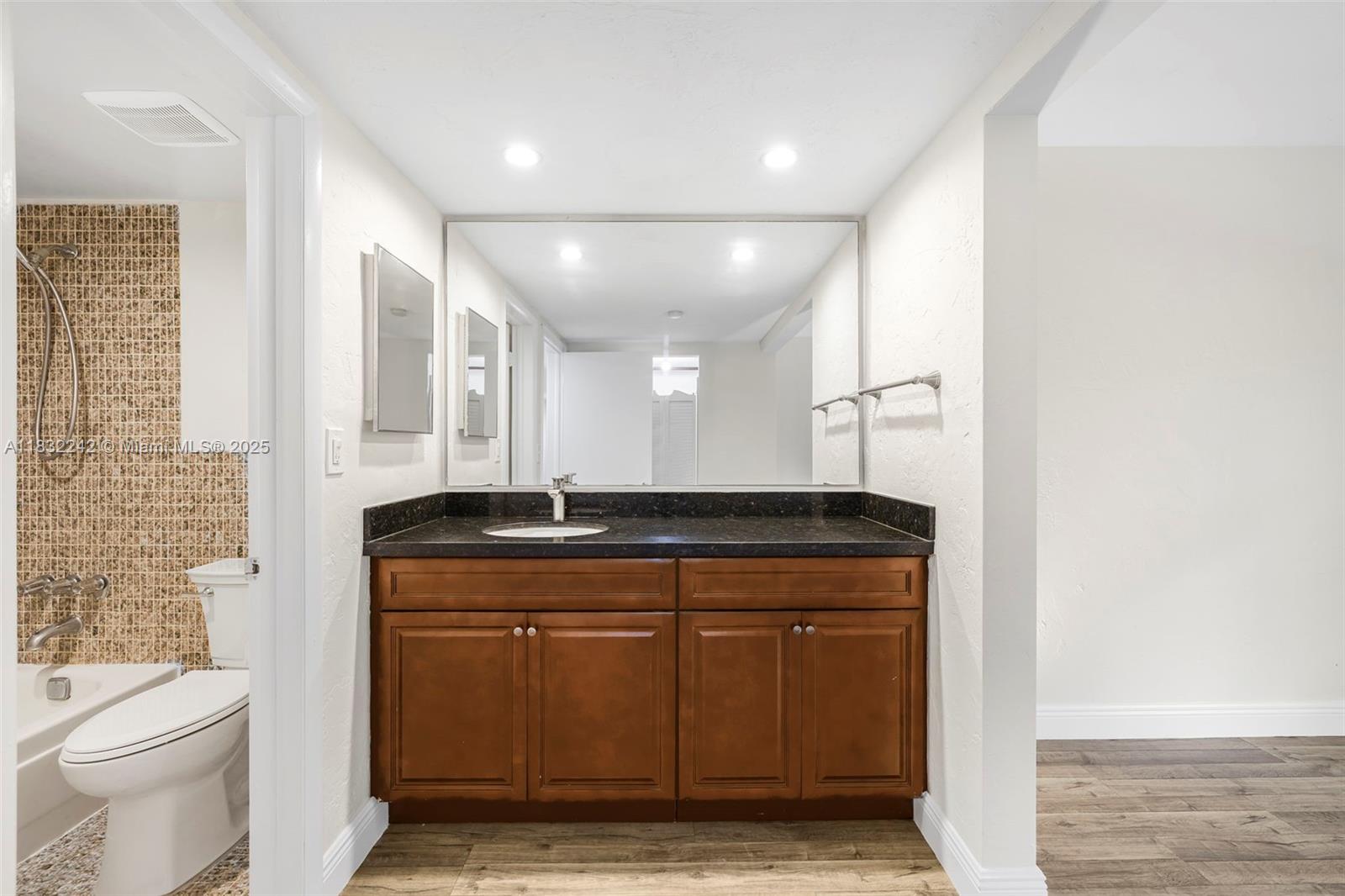 VILLA CAPRI CONDO - Residential