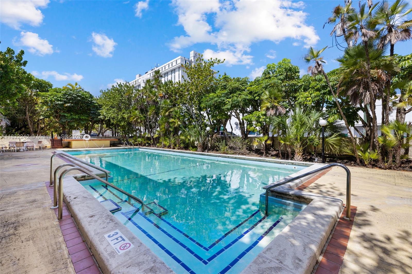 VILLA CAPRI CONDO - Residential