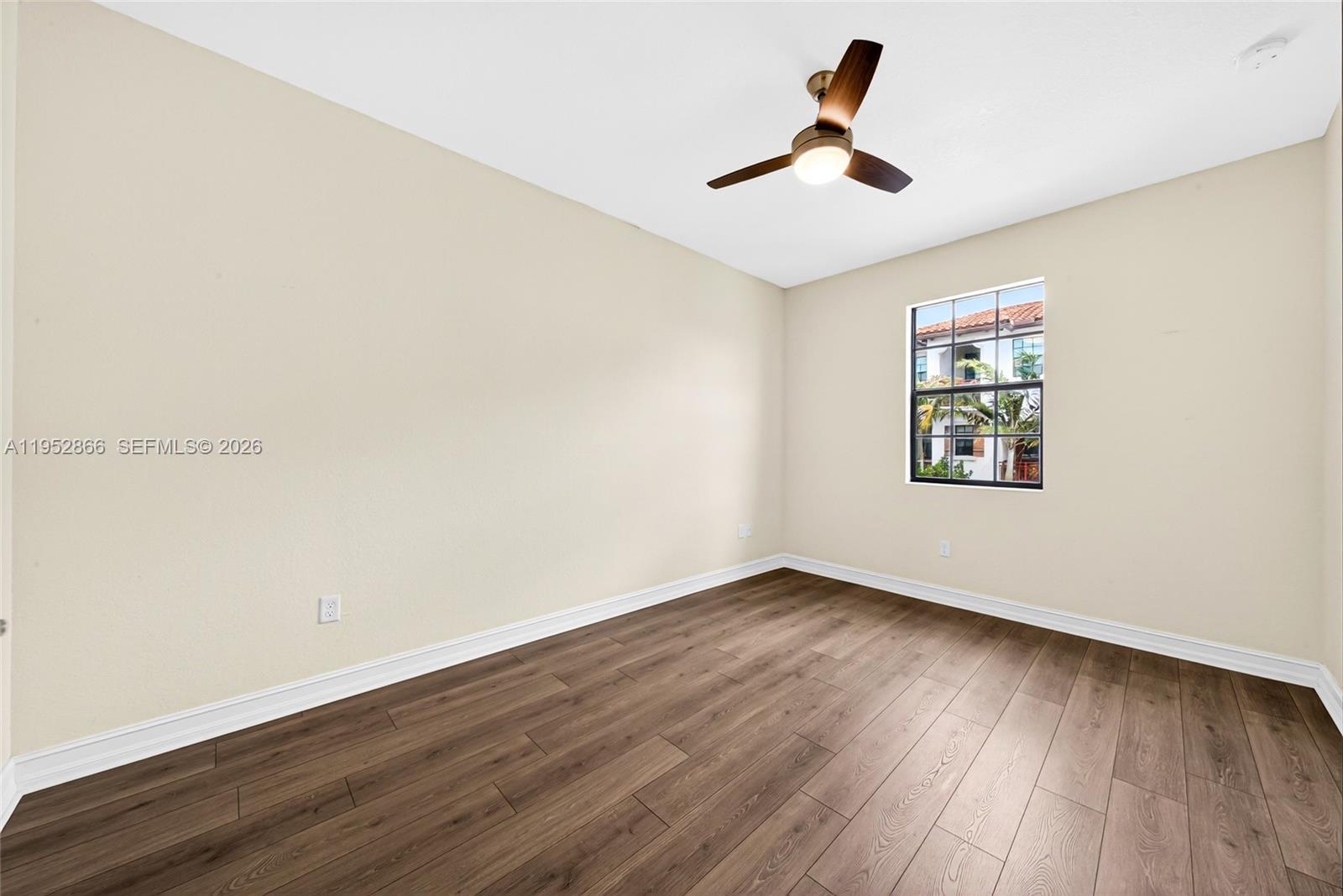 PEMBROKE LAKES SOUTH - Residential