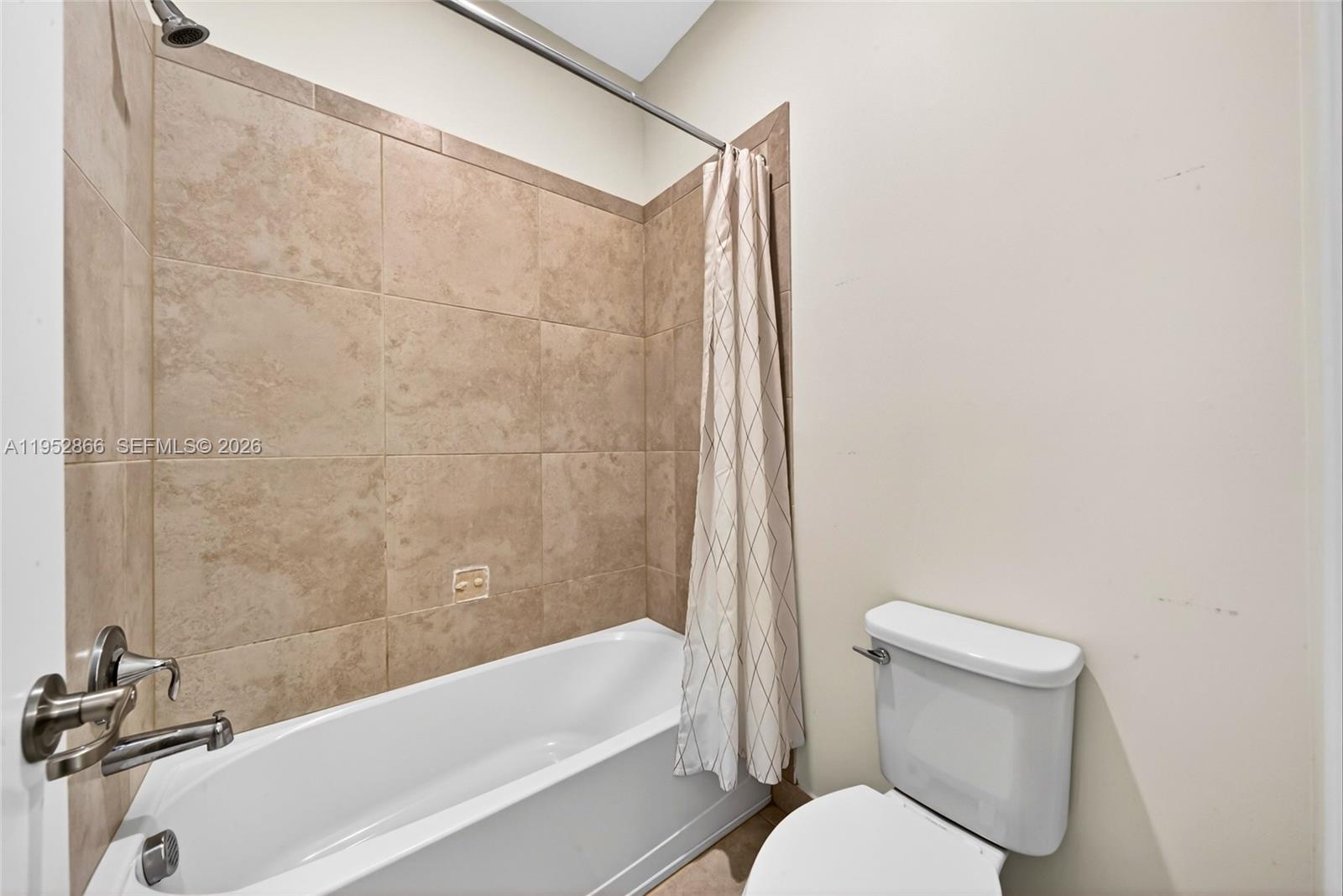 PEMBROKE LAKES SOUTH - Residential