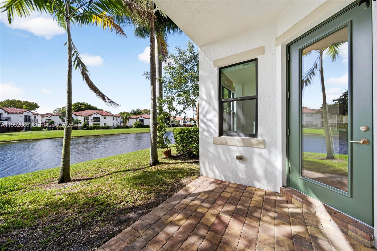 PEMBROKE LAKES SOUTH - Residential
