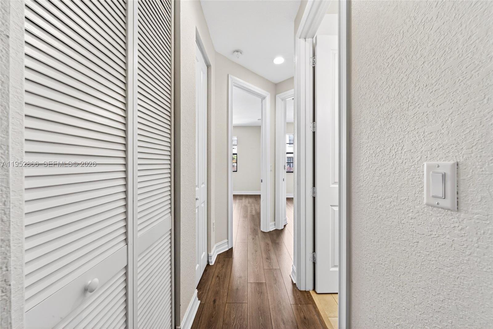 PEMBROKE LAKES SOUTH - Residential