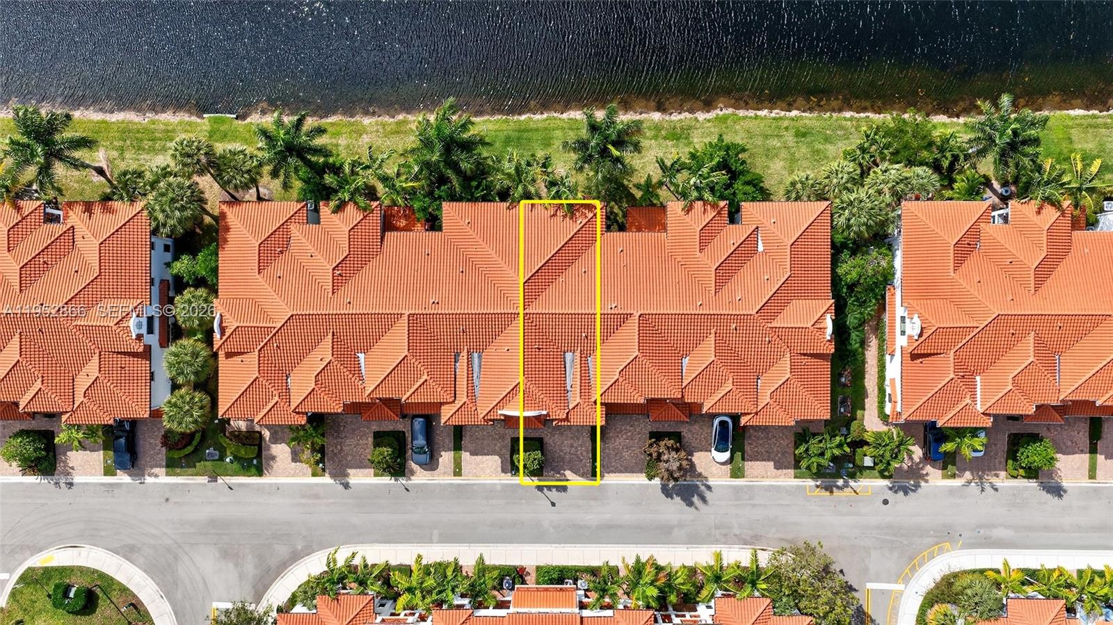PEMBROKE LAKES SOUTH - Residential