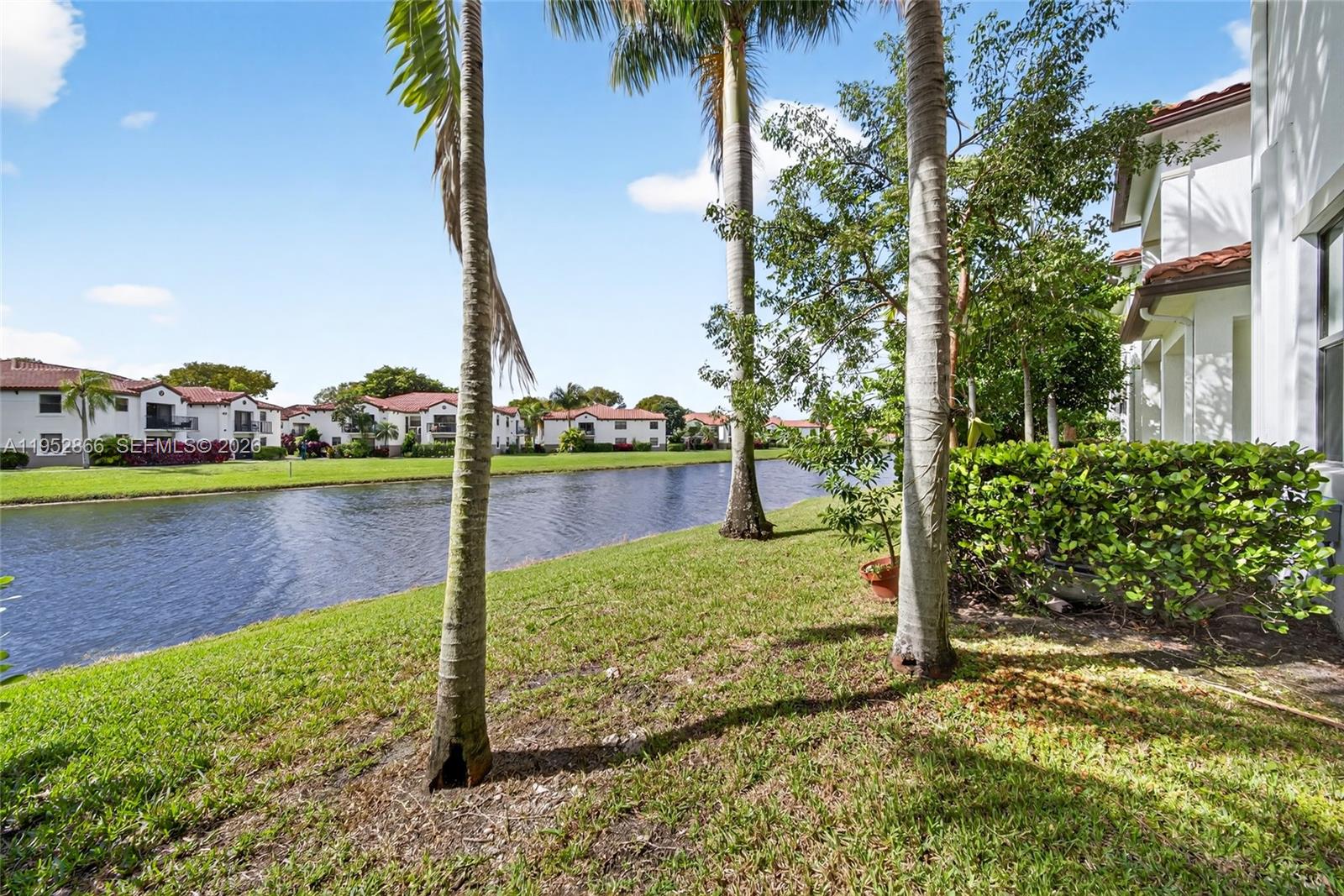 PEMBROKE LAKES SOUTH - Residential