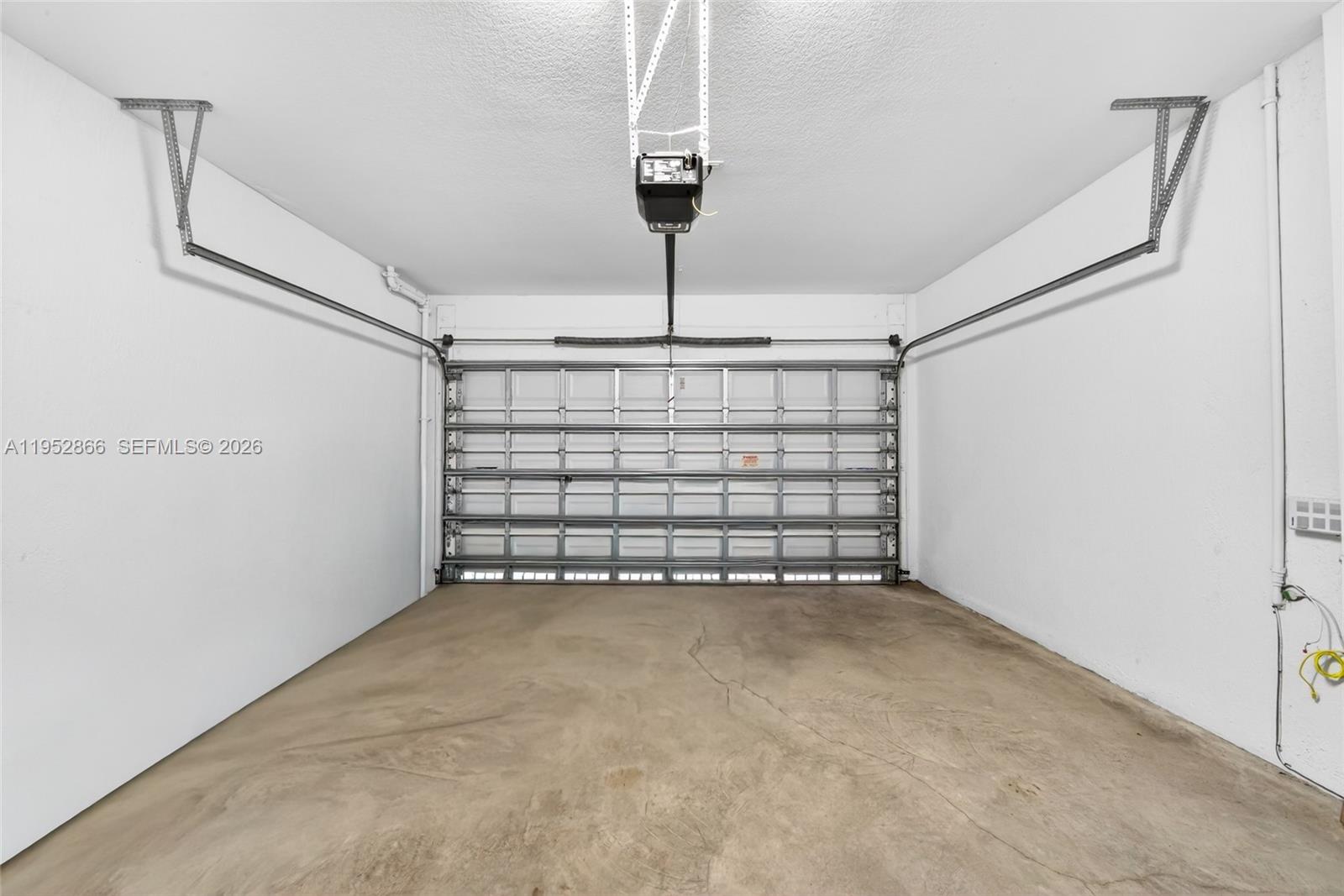 PEMBROKE LAKES SOUTH - Residential