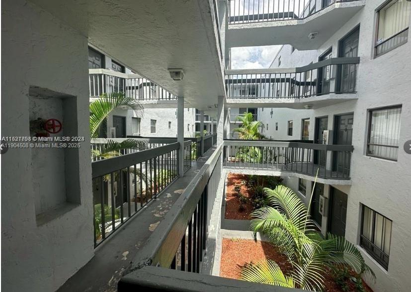 PRESIDENTIAL GOLFVIEW CON - Residential Lease