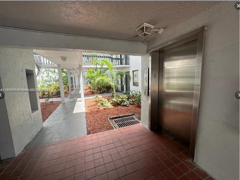 PRESIDENTIAL GOLFVIEW CON - Residential Lease