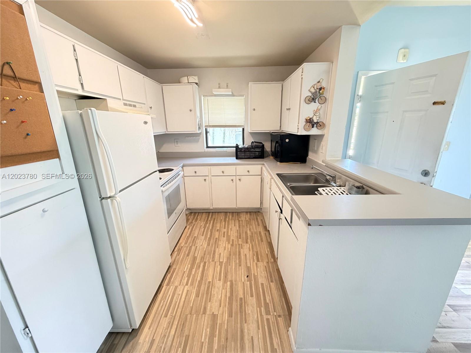 PRESERVE AT AVERY LAKES - Residential Lease