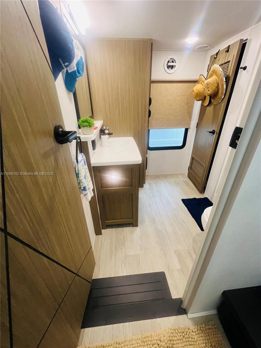 CALUSA CAMPGROUND - Residential