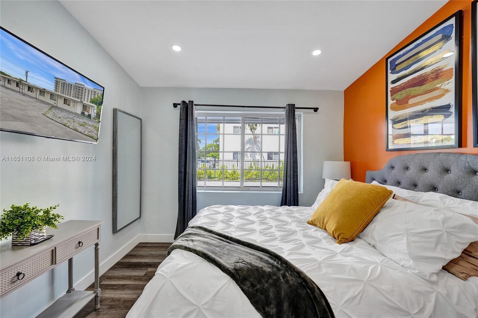 DIXIANNA VILLAS - Residential Lease