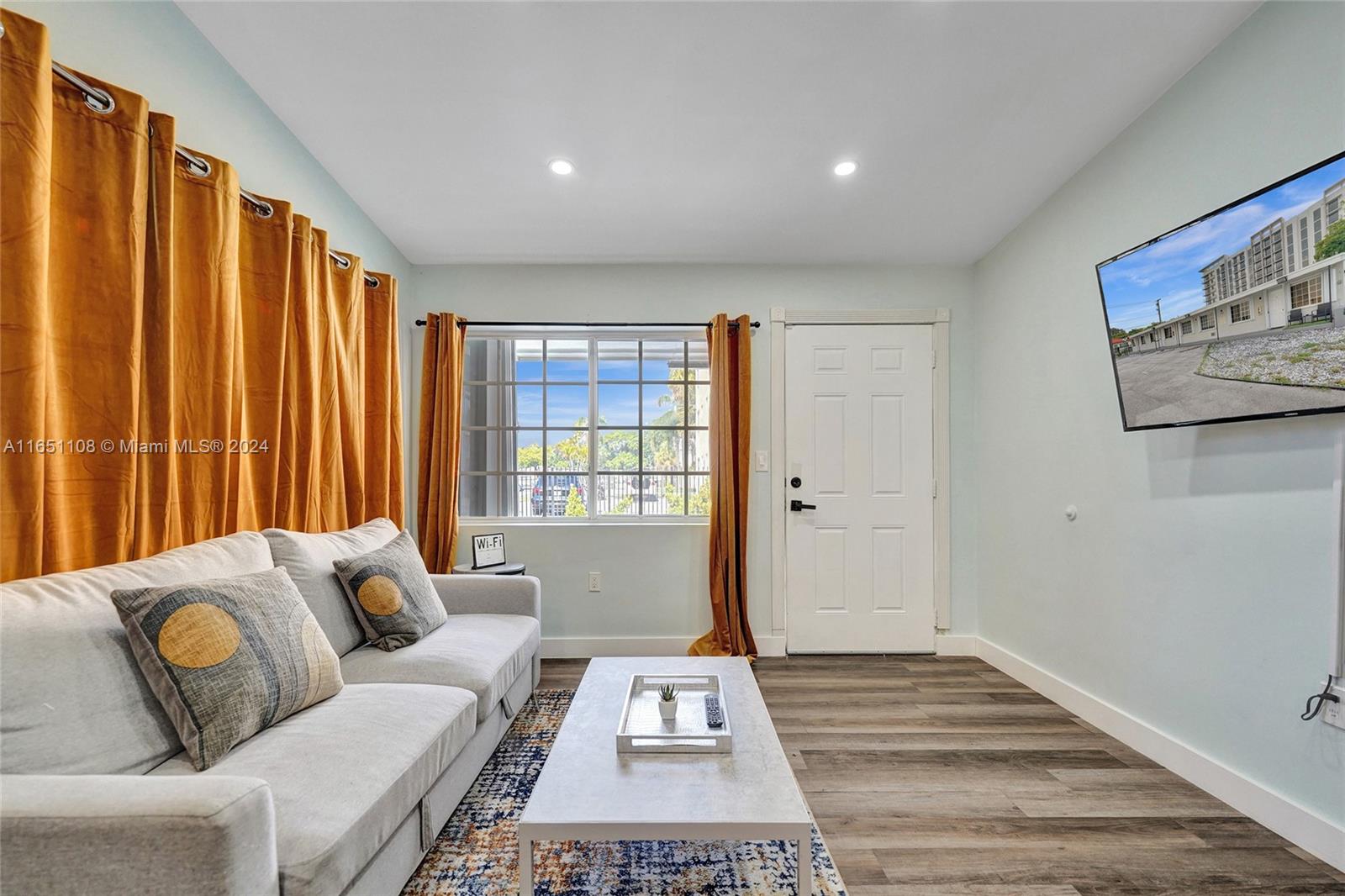 DIXIANNA VILLAS - Residential Lease