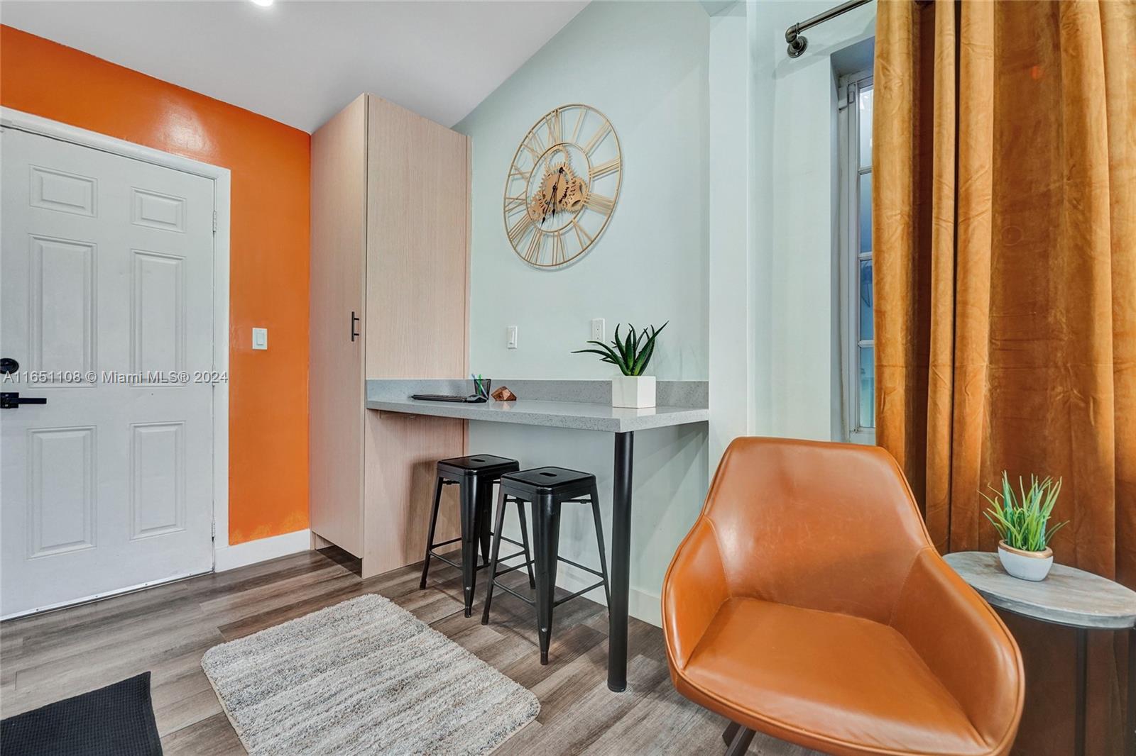DIXIANNA VILLAS - Residential Lease