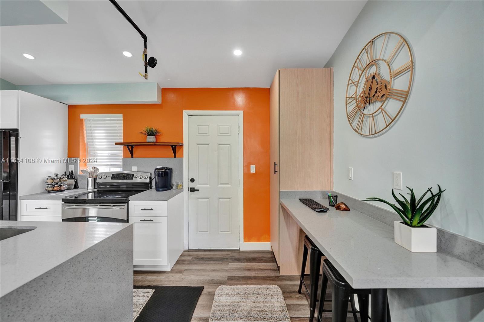 DIXIANNA VILLAS - Residential Lease