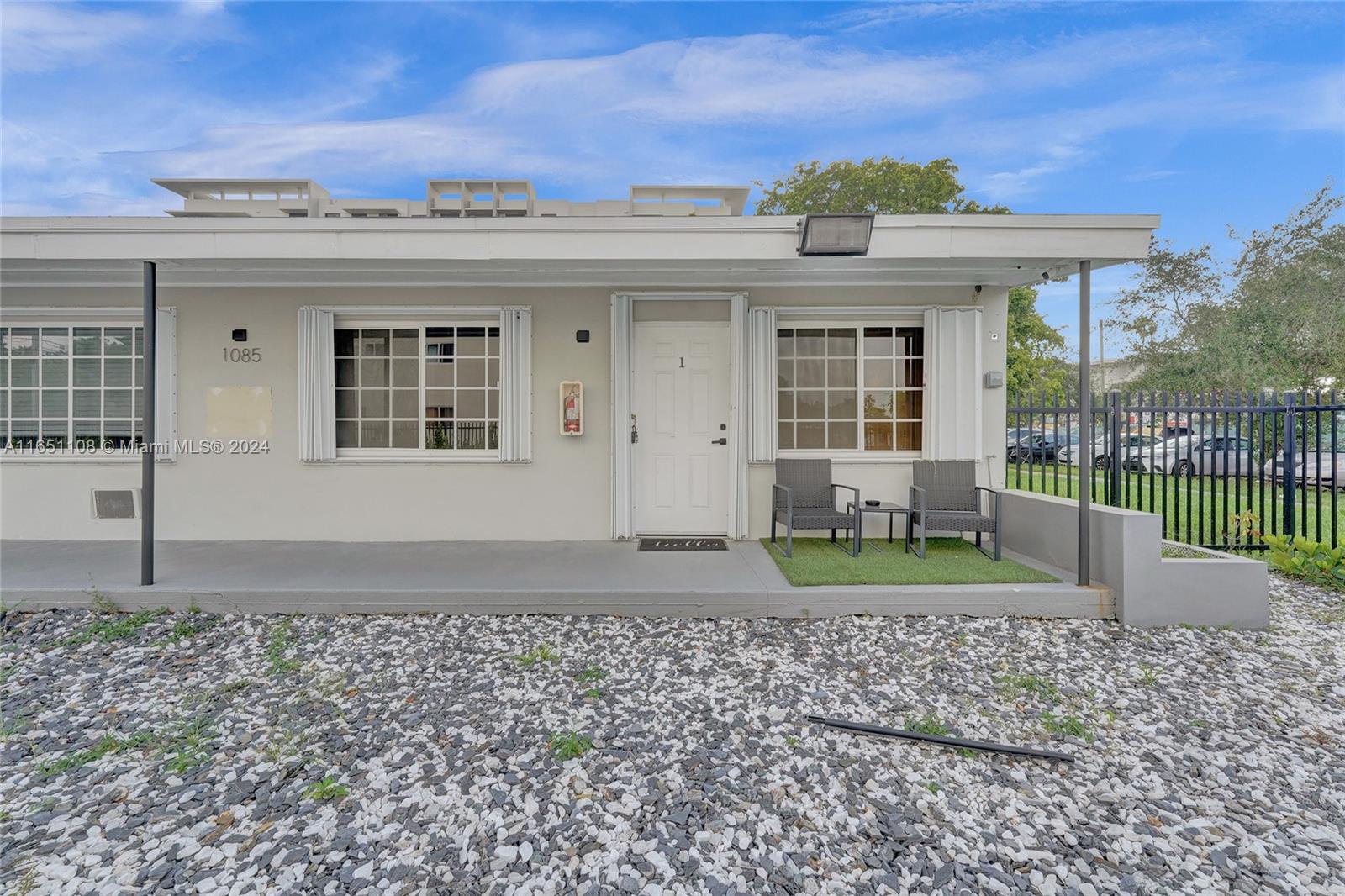 DIXIANNA VILLAS - Residential Lease
