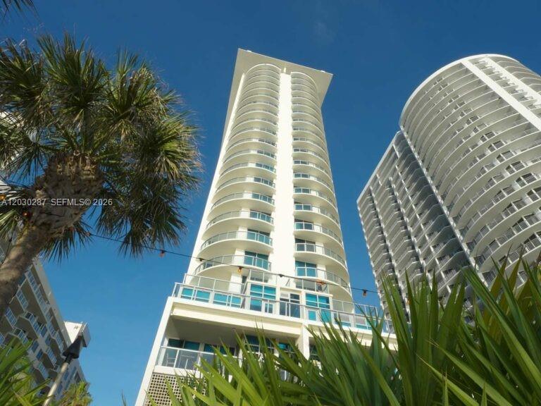 17315 Collins Ave 1406