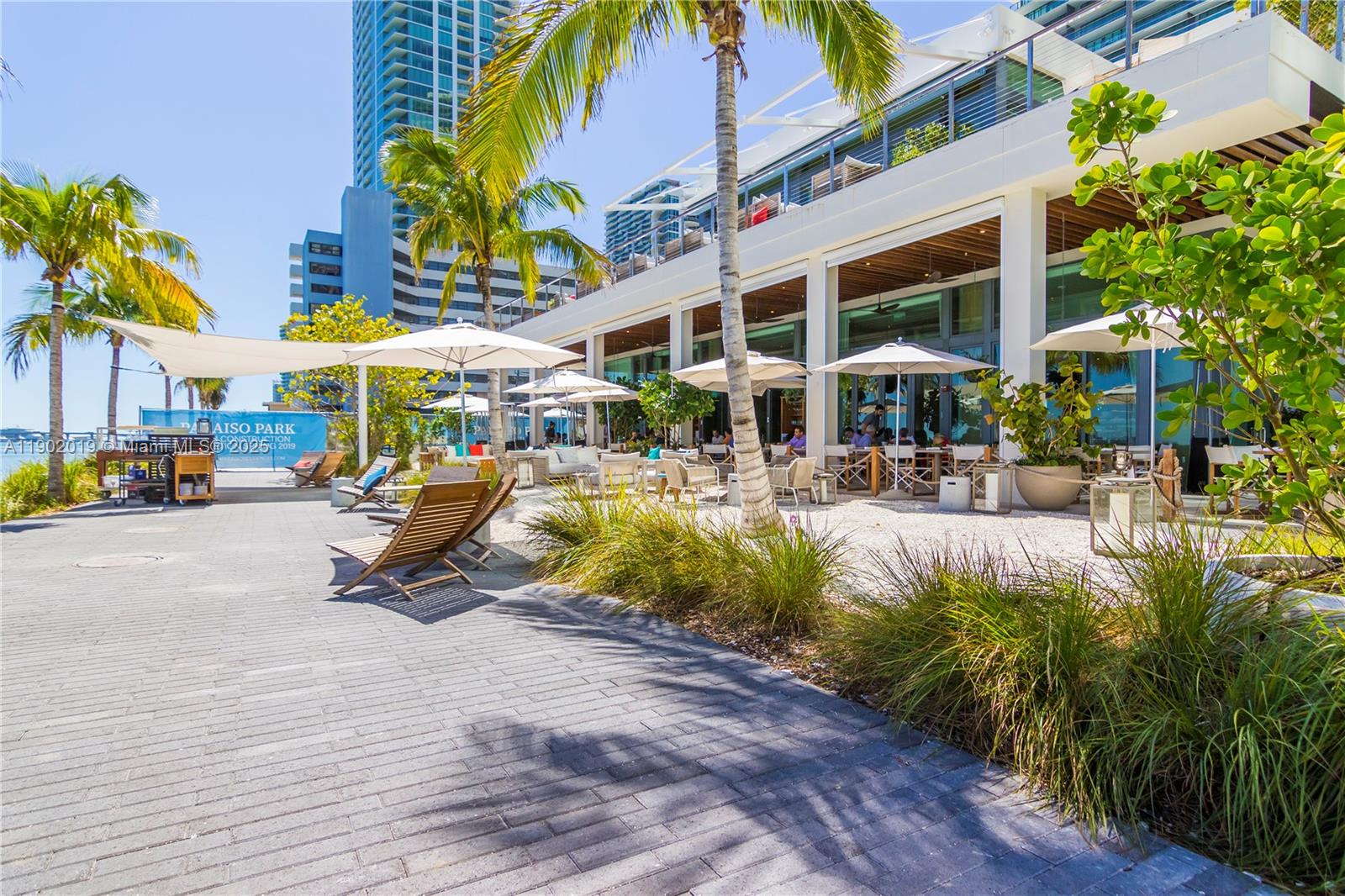 ONE PARAISO CONDO - Residential