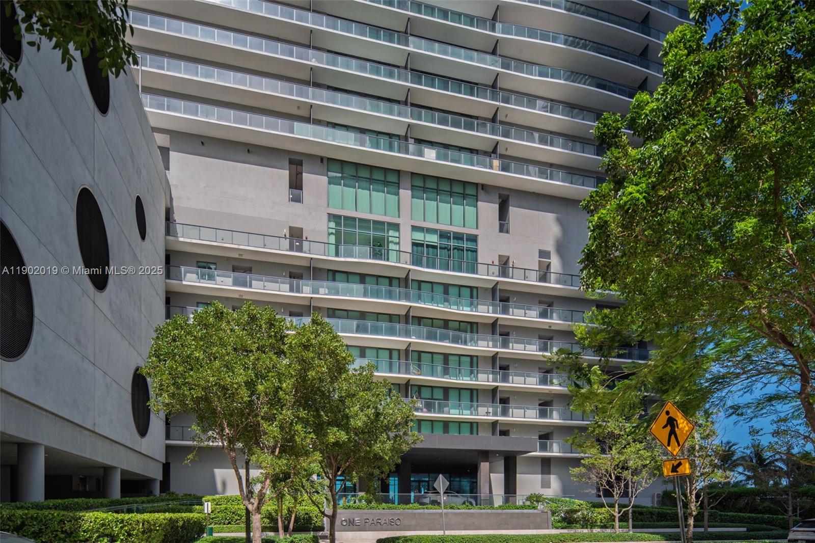 ONE PARAISO CONDO - Residential