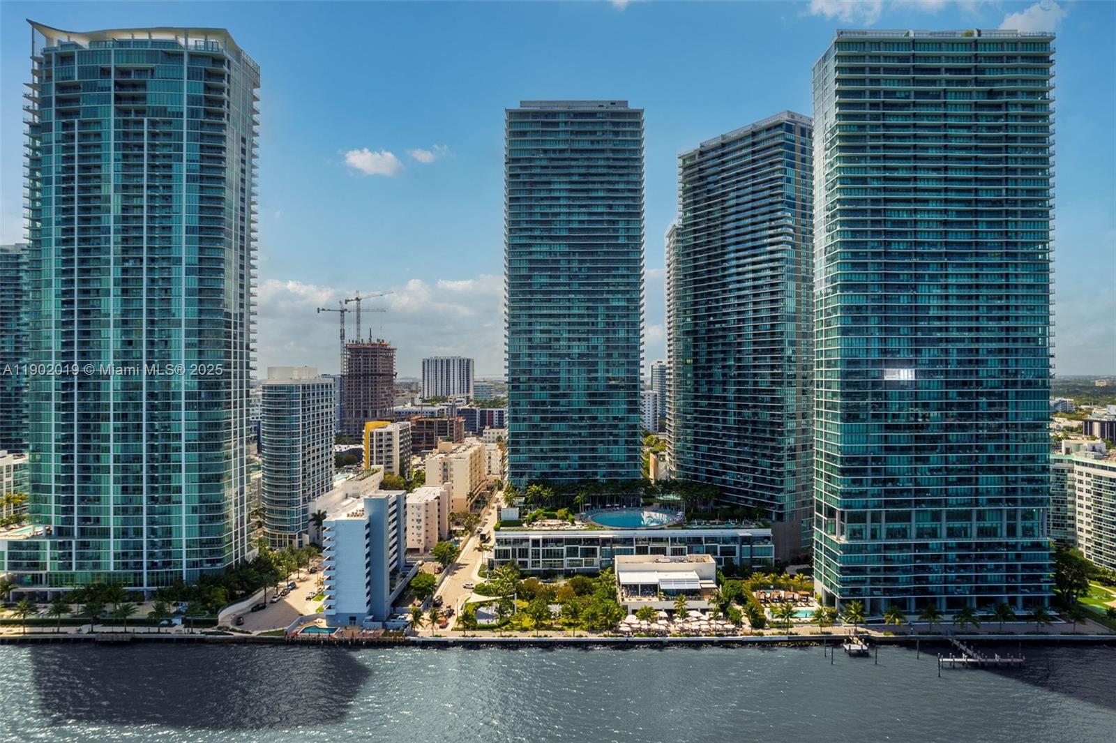 ONE PARAISO CONDO - Residential