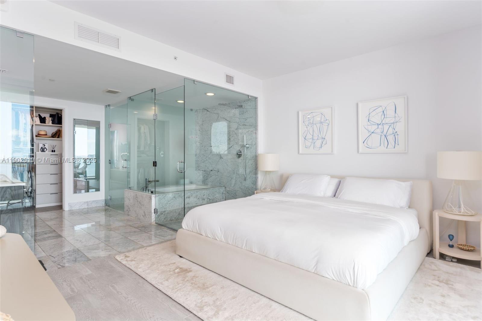 ONE PARAISO CONDO - Residential