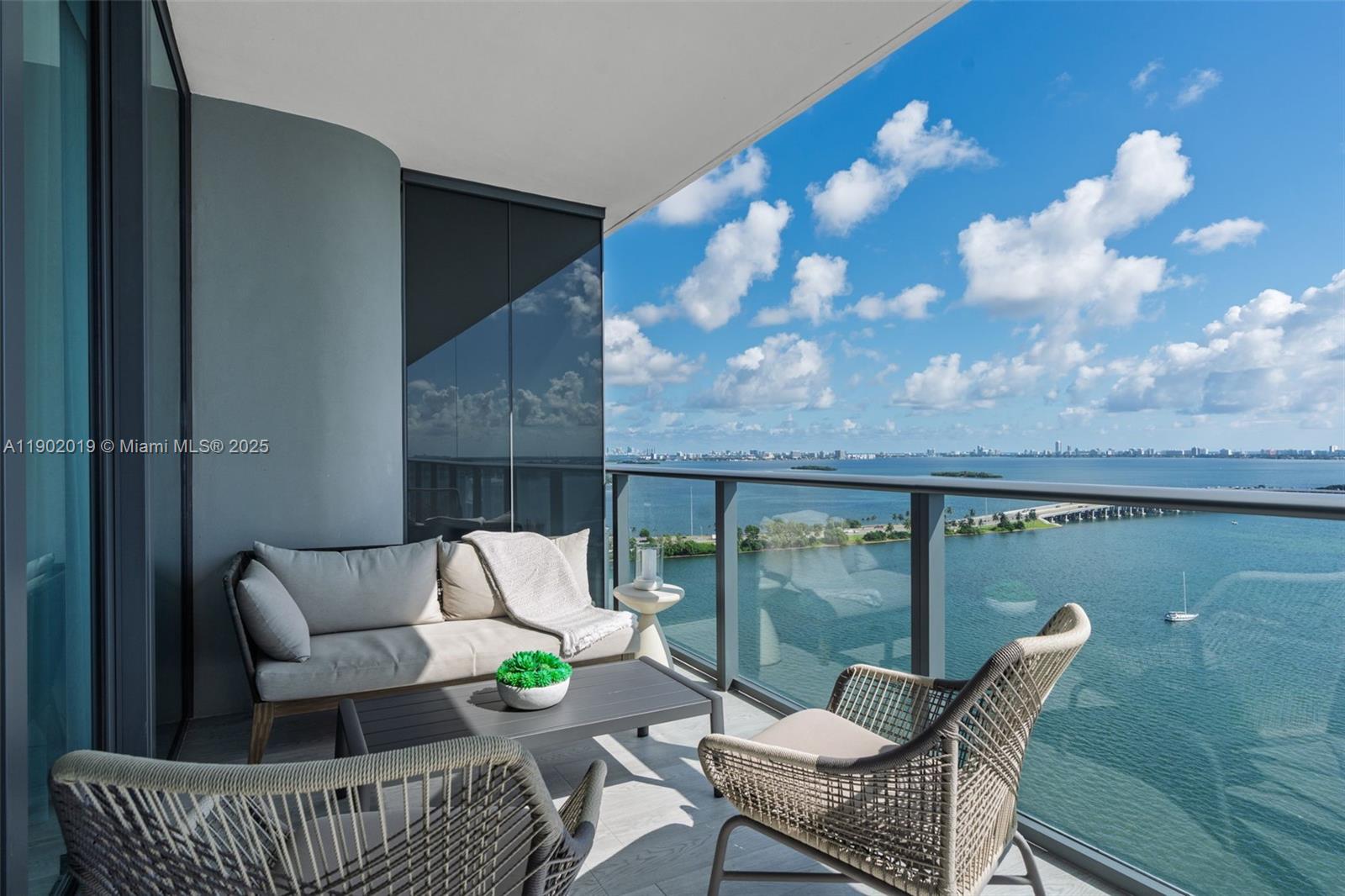 ONE PARAISO CONDO - Residential