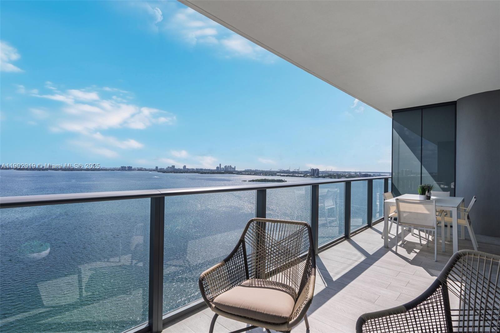 ONE PARAISO CONDO - Residential