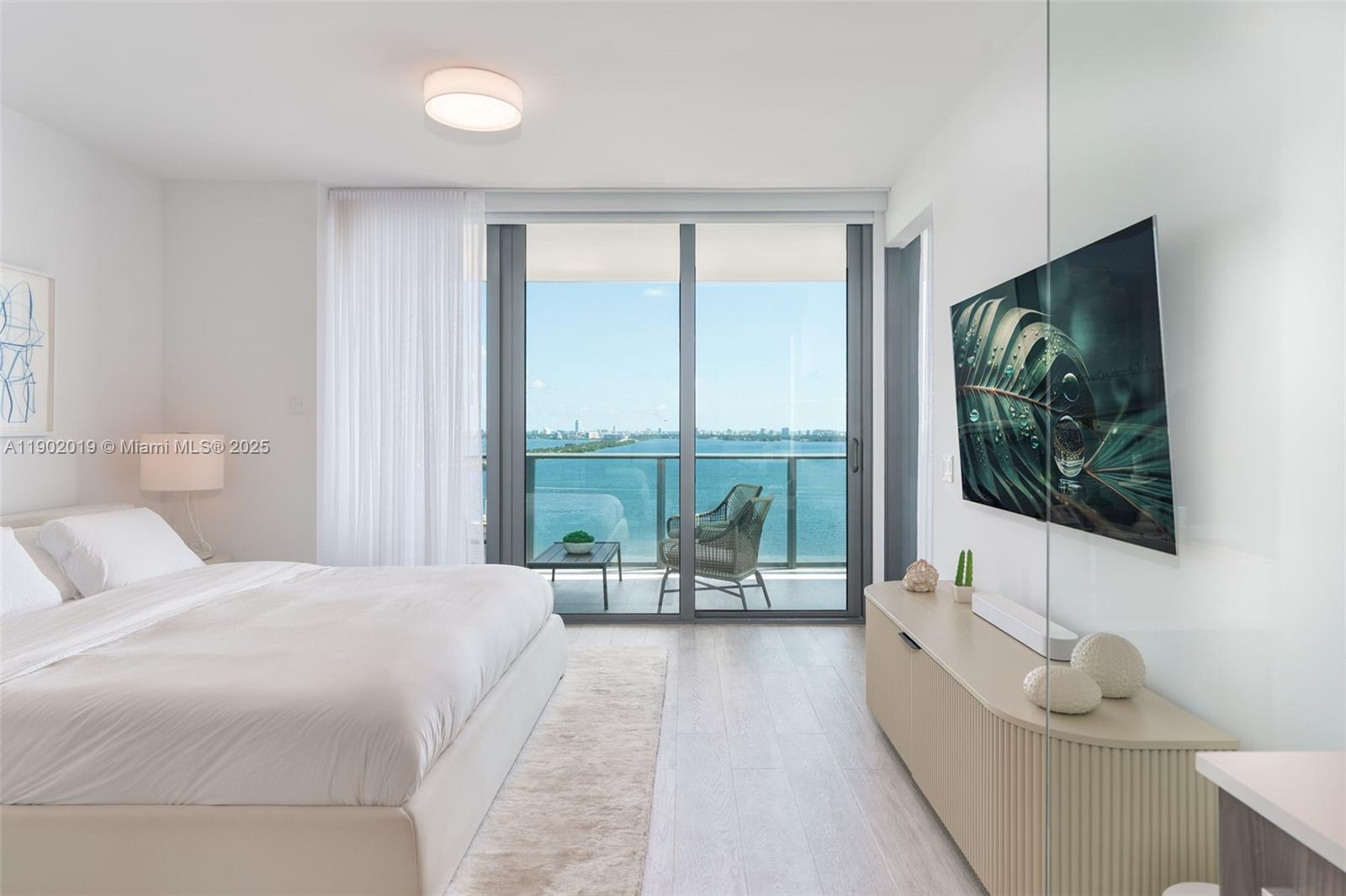 ONE PARAISO CONDO - Residential