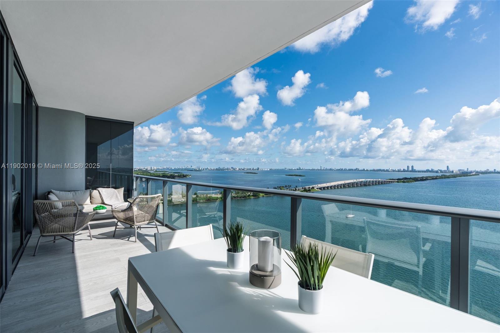 ONE PARAISO CONDO - Residential