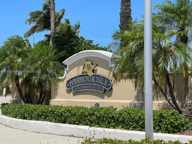 LARGE 2 BEDS 2 BATHS PLUS DENT / OFFICE FIRST FLOOR APARTMENT IN HARBOUR ISLE COMPLEX....WALKING DISTANCE TO THE BEACH; SHOPPING PLAZAS; RESTAURANTS; ETC.......OTHER TERMS AVAILABLE....ALSO FOR SALE. DON'T MISSED OUT!!!!