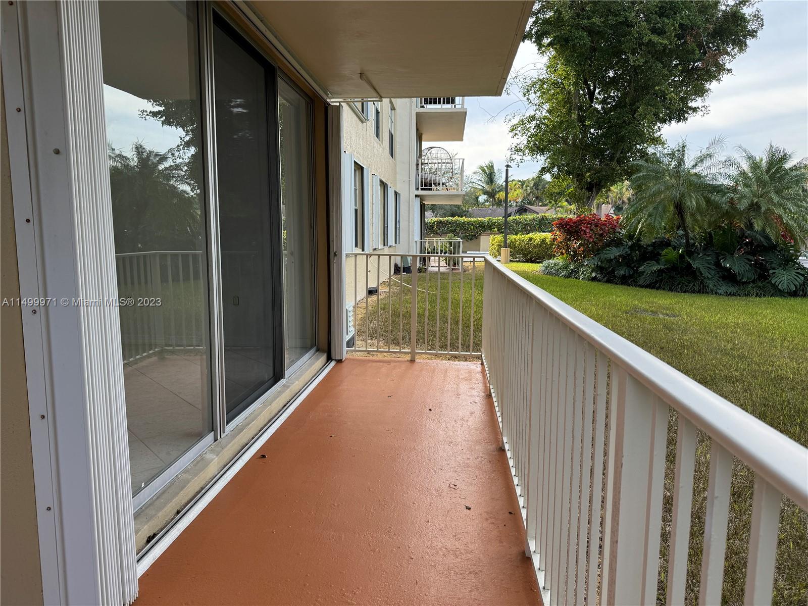 VILLAGE AT THE FALLS COND - Residential