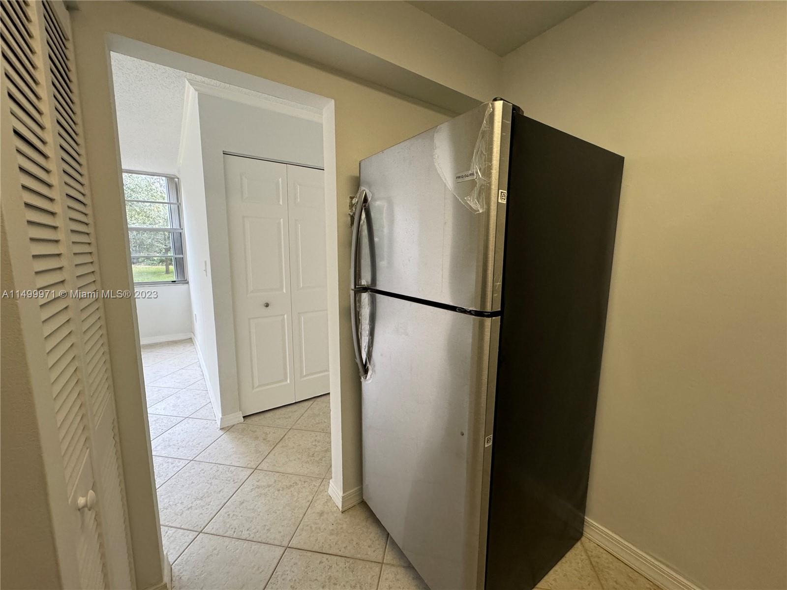 VILLAGE AT THE FALLS COND - Residential