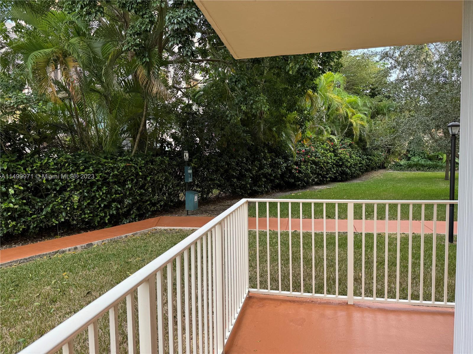 VILLAGE AT THE FALLS COND - Residential