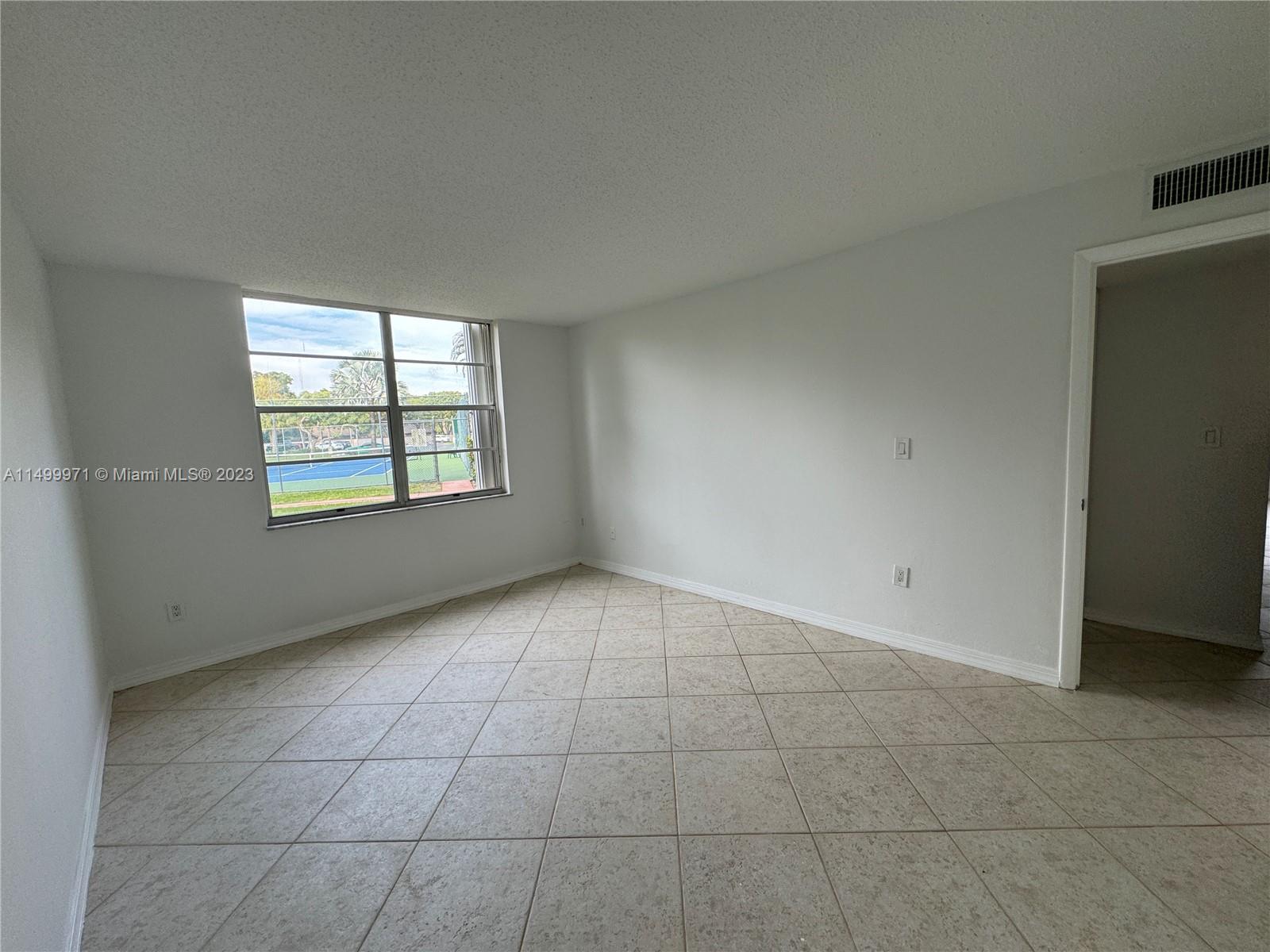 VILLAGE AT THE FALLS COND - Residential