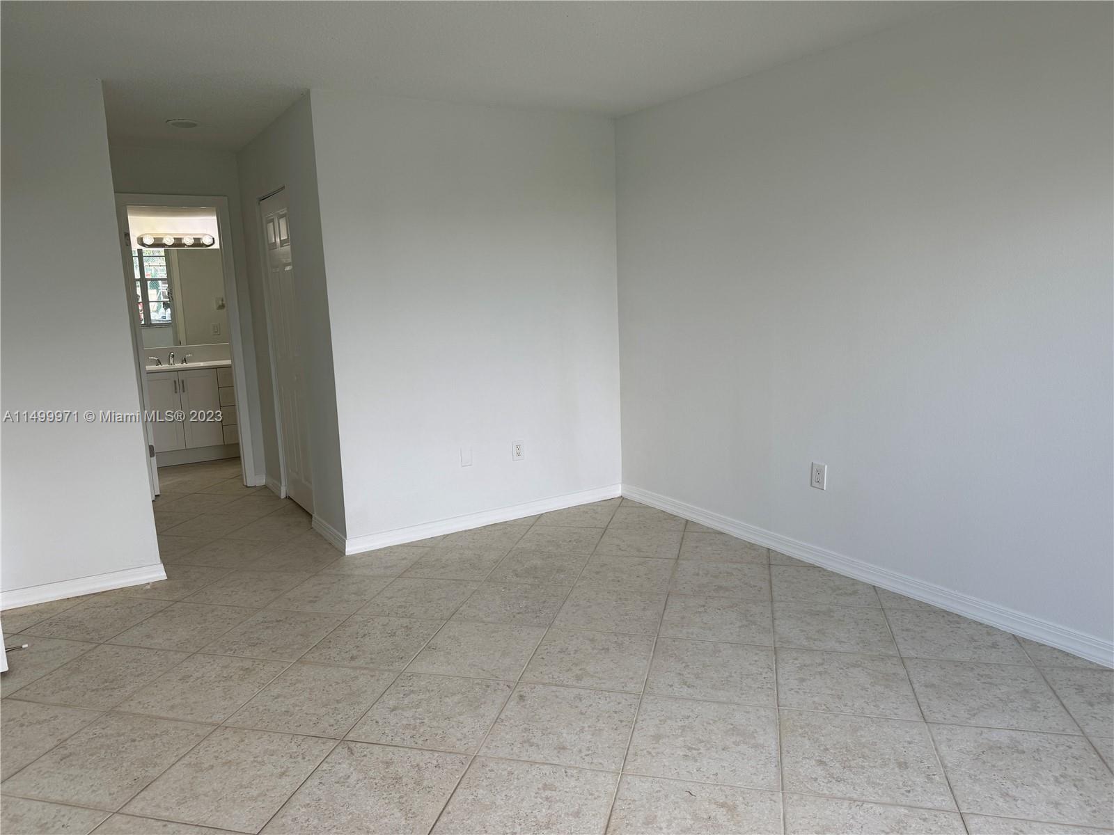 VILLAGE AT THE FALLS COND - Residential