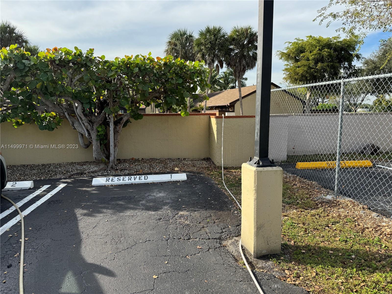 VILLAGE AT THE FALLS COND - Residential