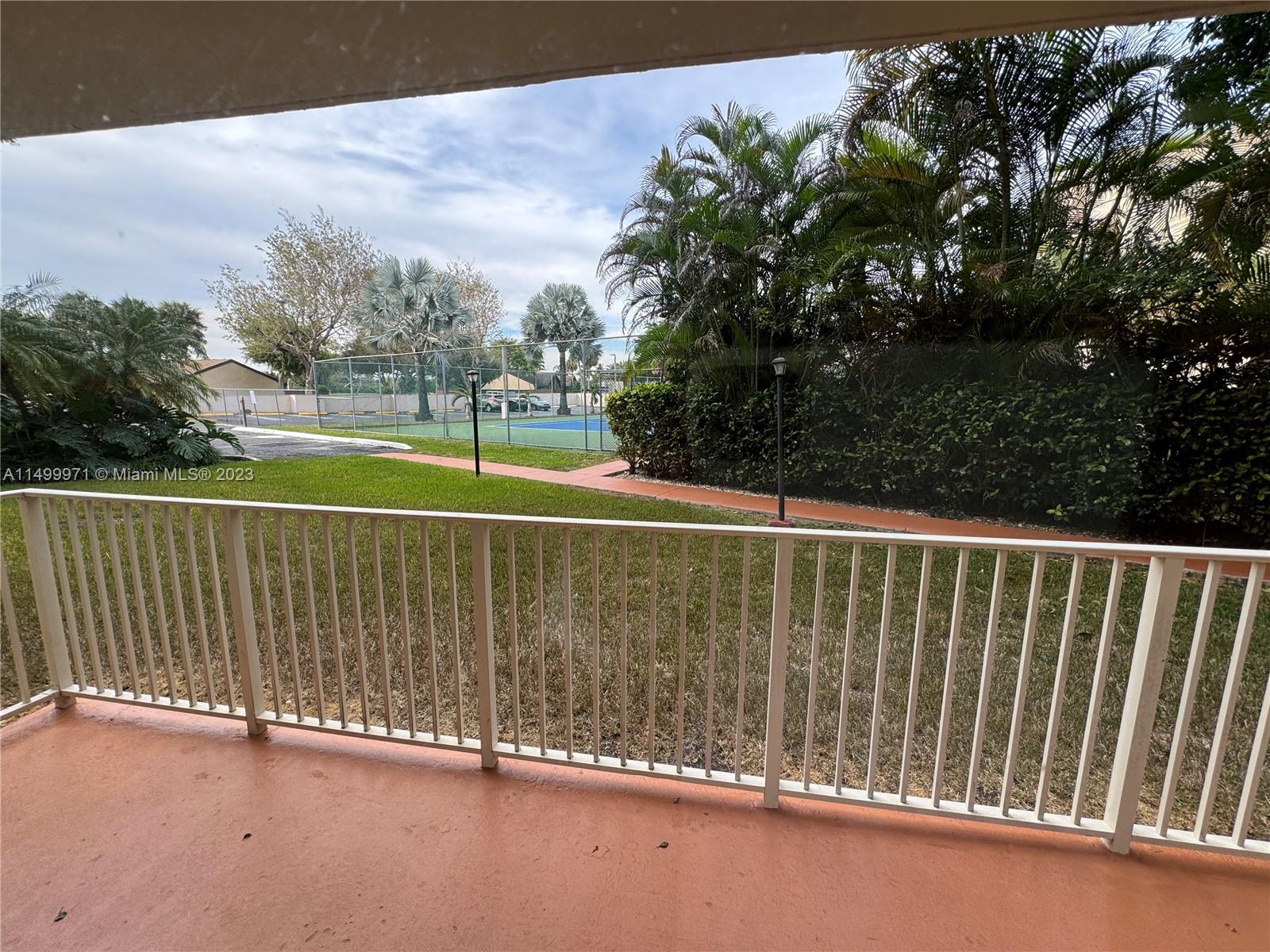 VILLAGE AT THE FALLS COND - Residential