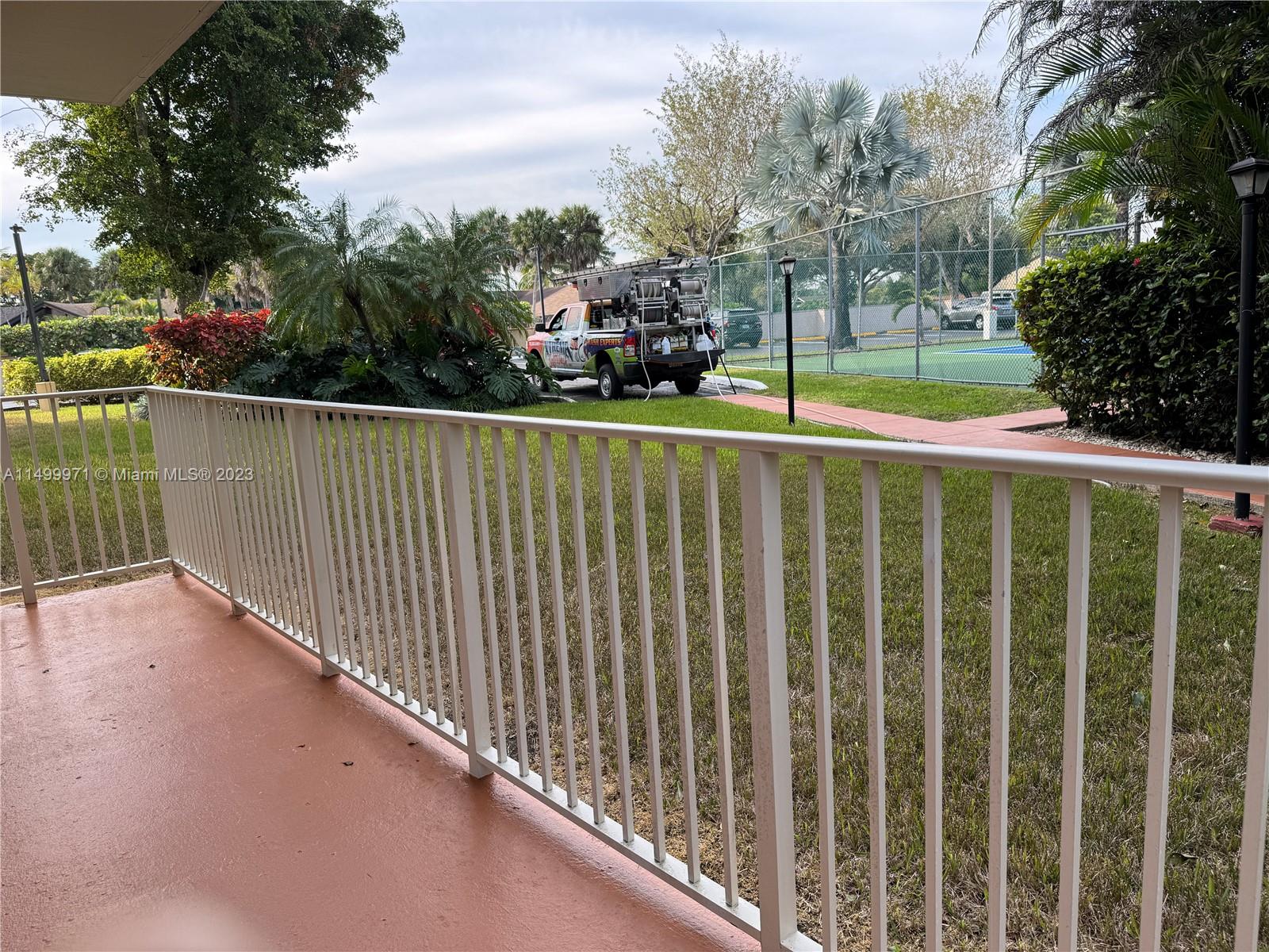 VILLAGE AT THE FALLS COND - Residential