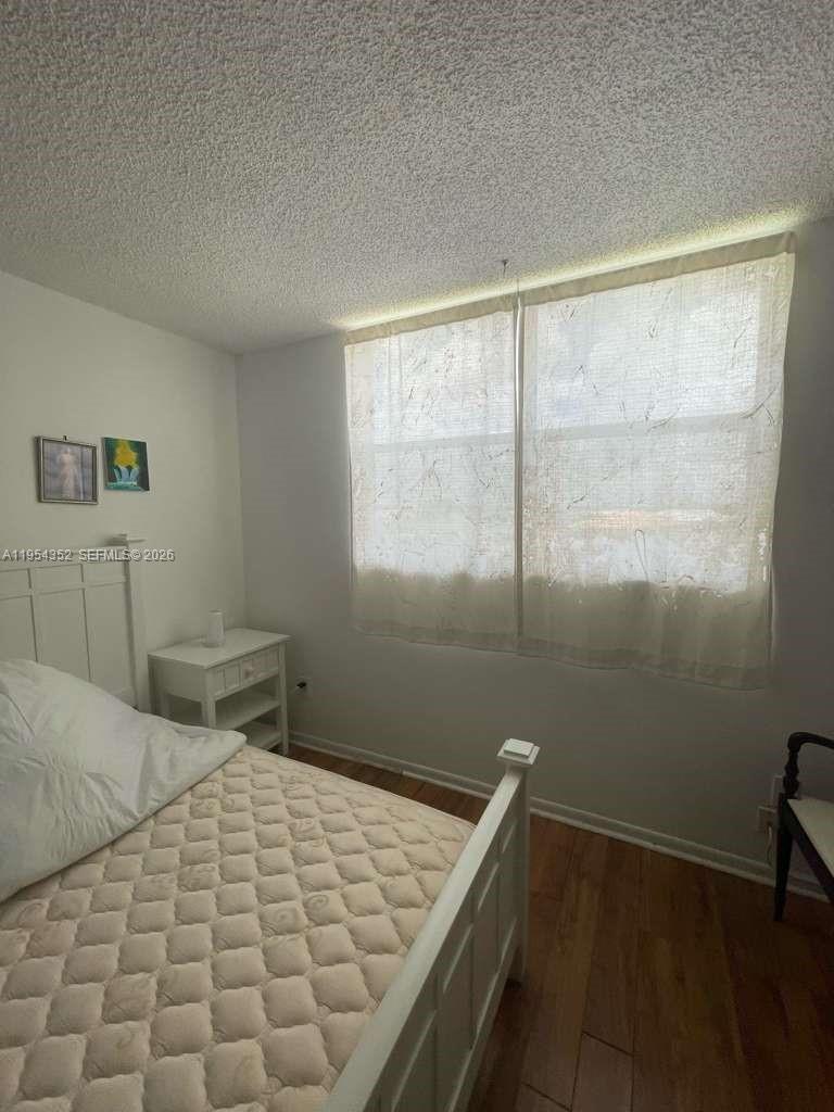 2860 Somerset Dr 405K