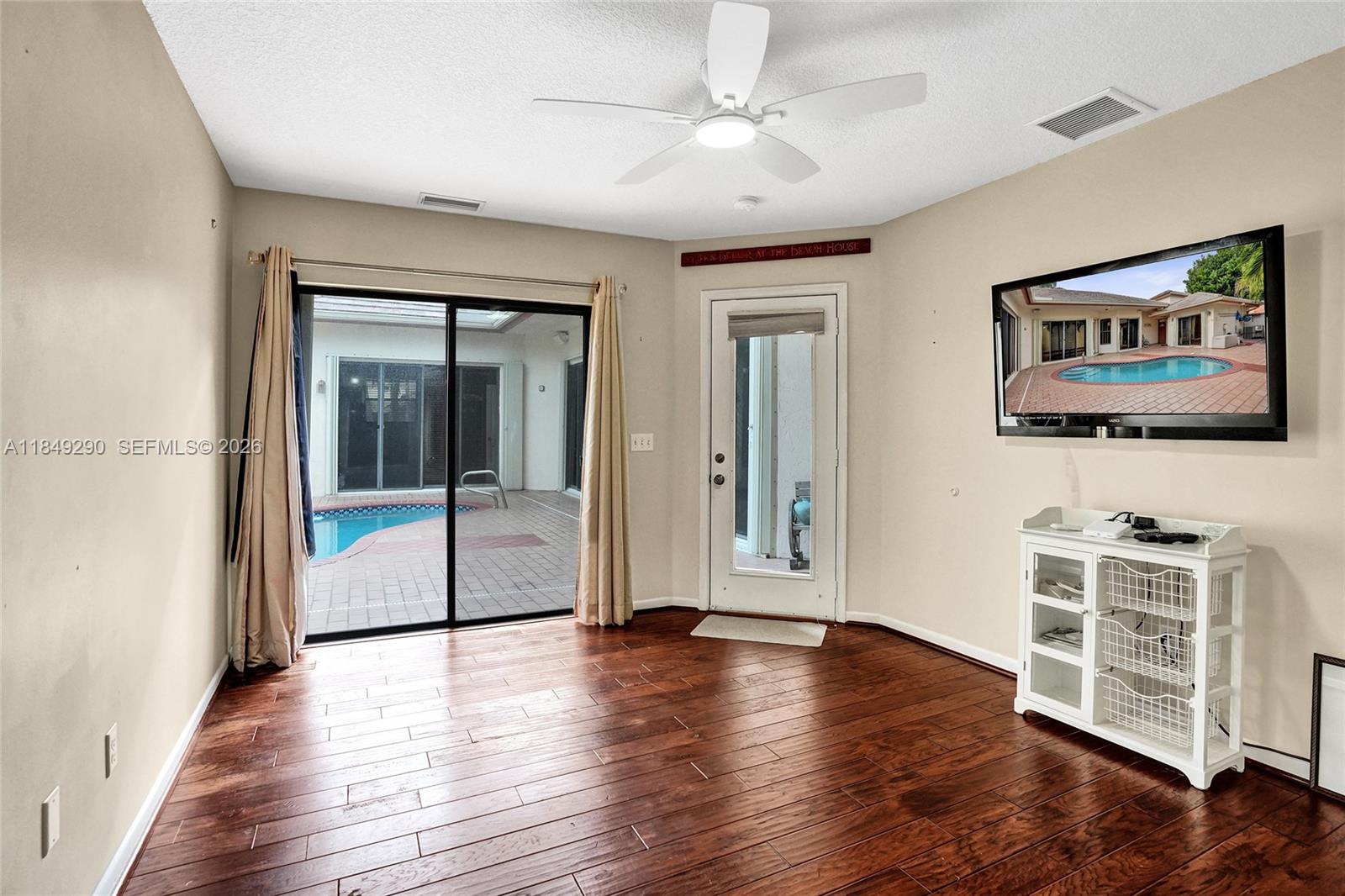 CITRUS GLEN - Residential