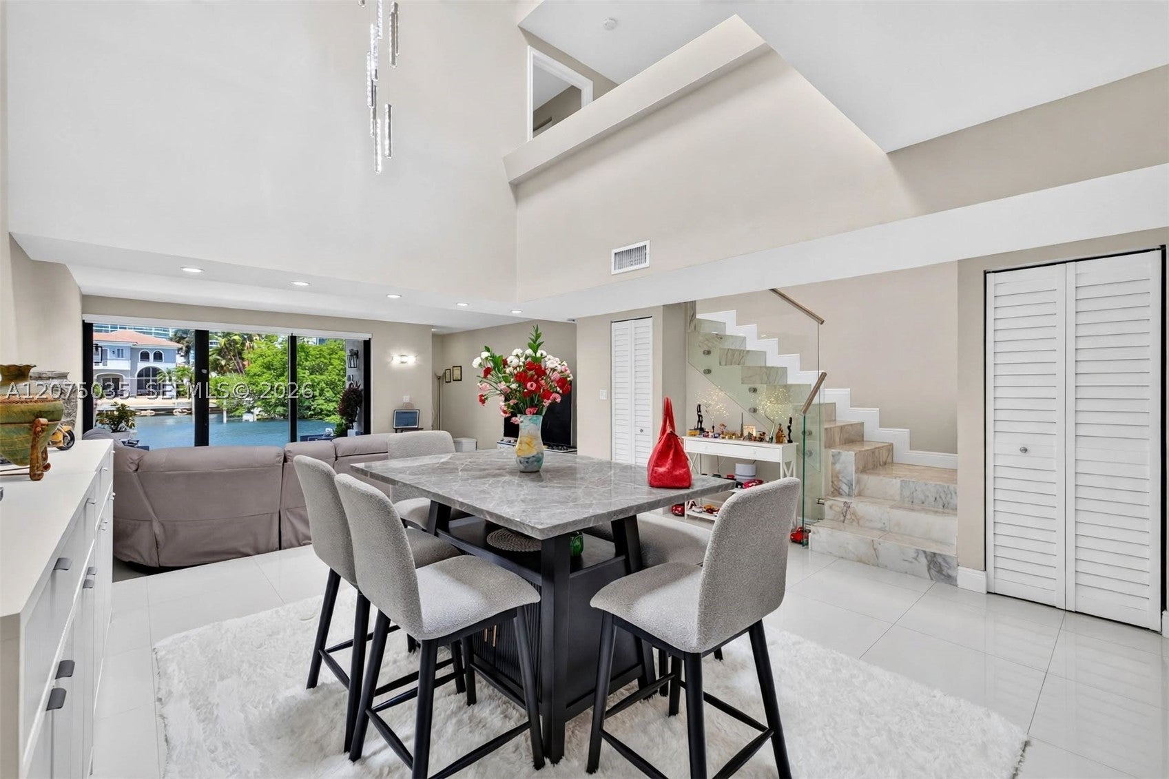 203 Poinciana Dr 103