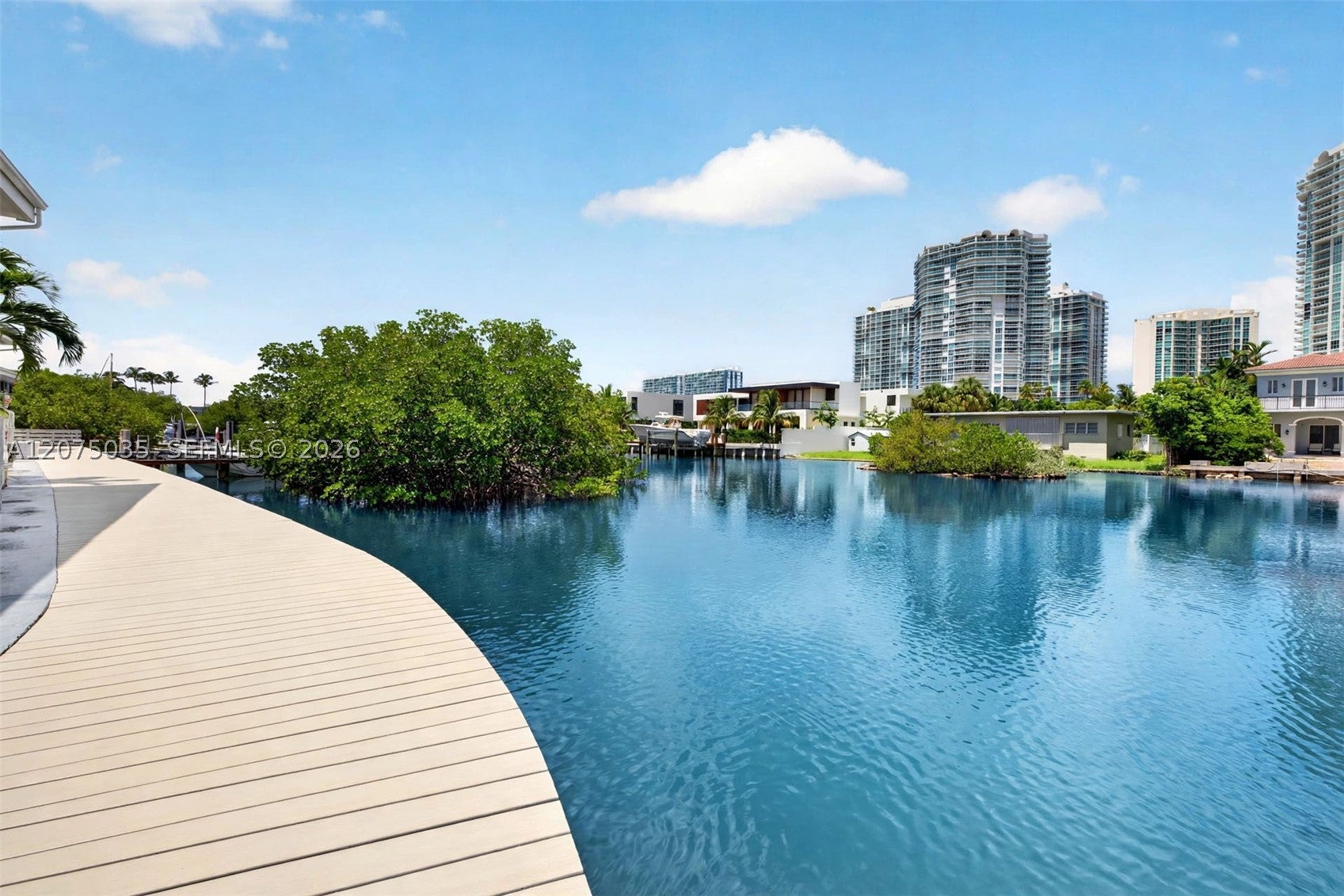 203 Poinciana Dr 103