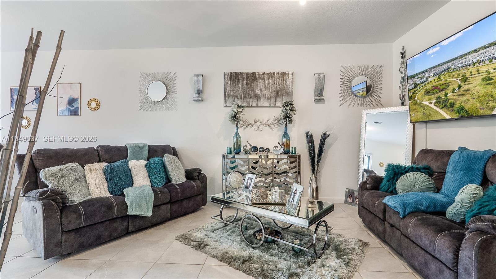 PINE ISLE - Residential