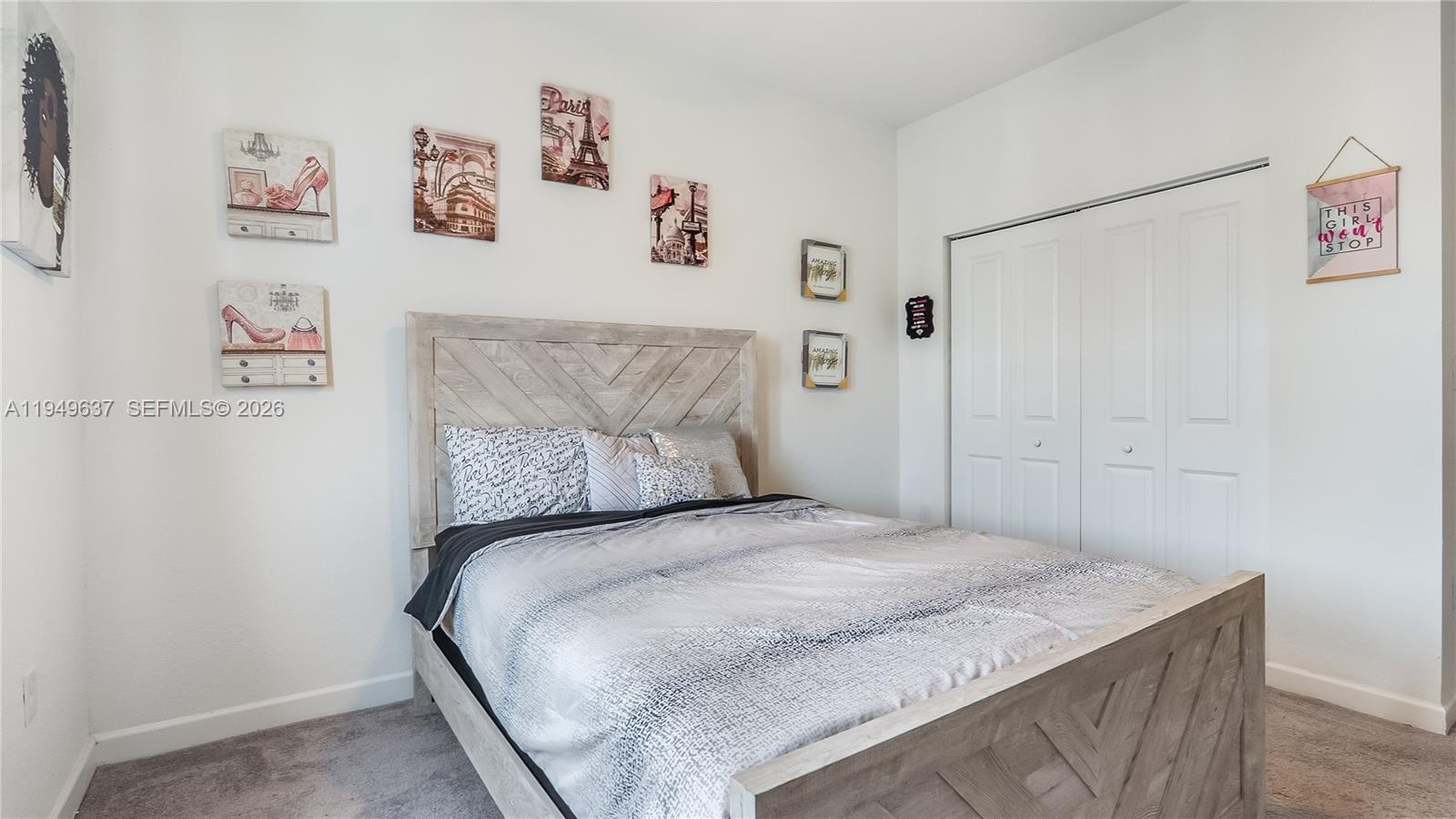 PINE ISLE - Residential